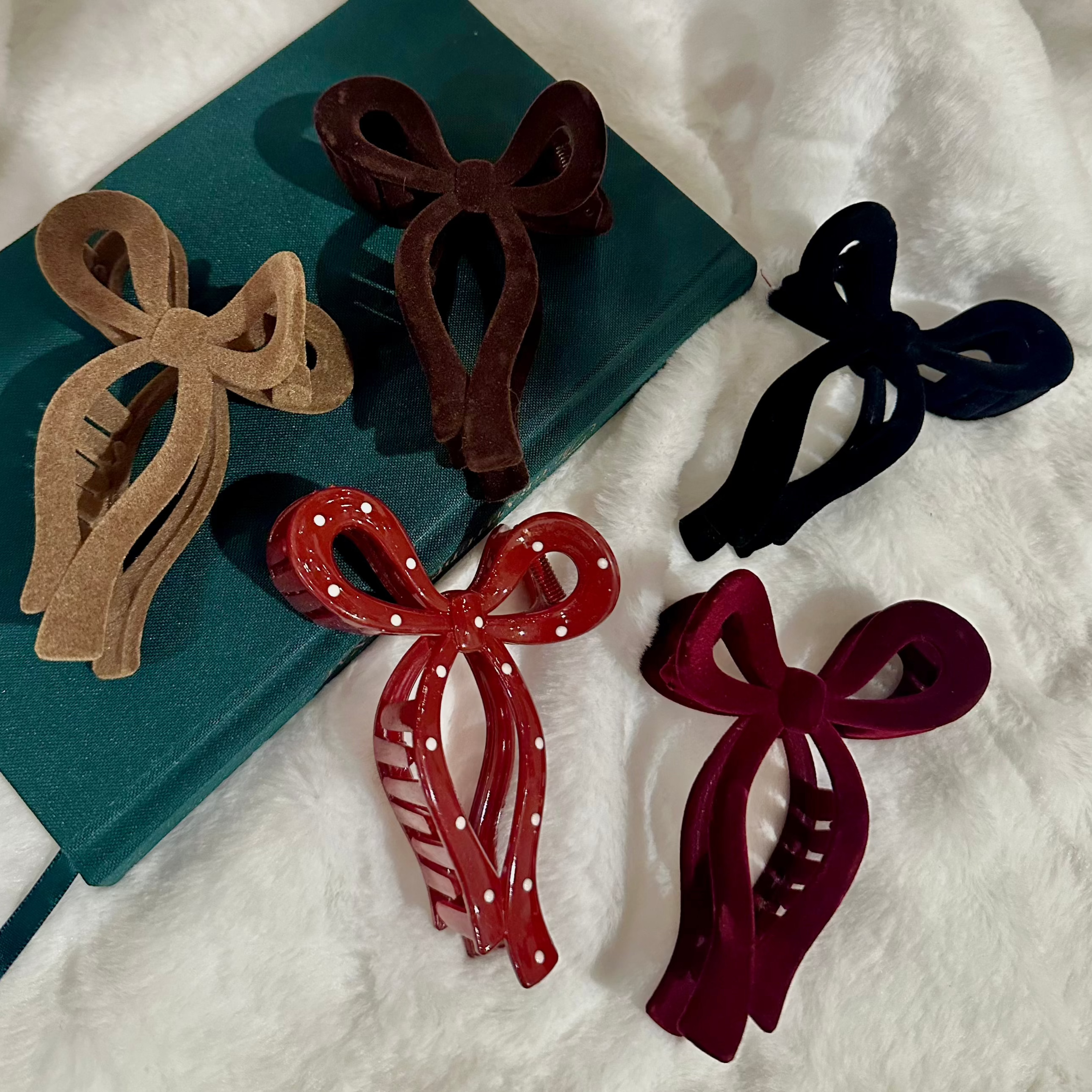 Velvet Bow Hair Clips for Women - Elegant Non-Slip Hair Claw Clips for Ponytails, Buns & Updos - Perfect for Parties, Weddings & Daily Styling