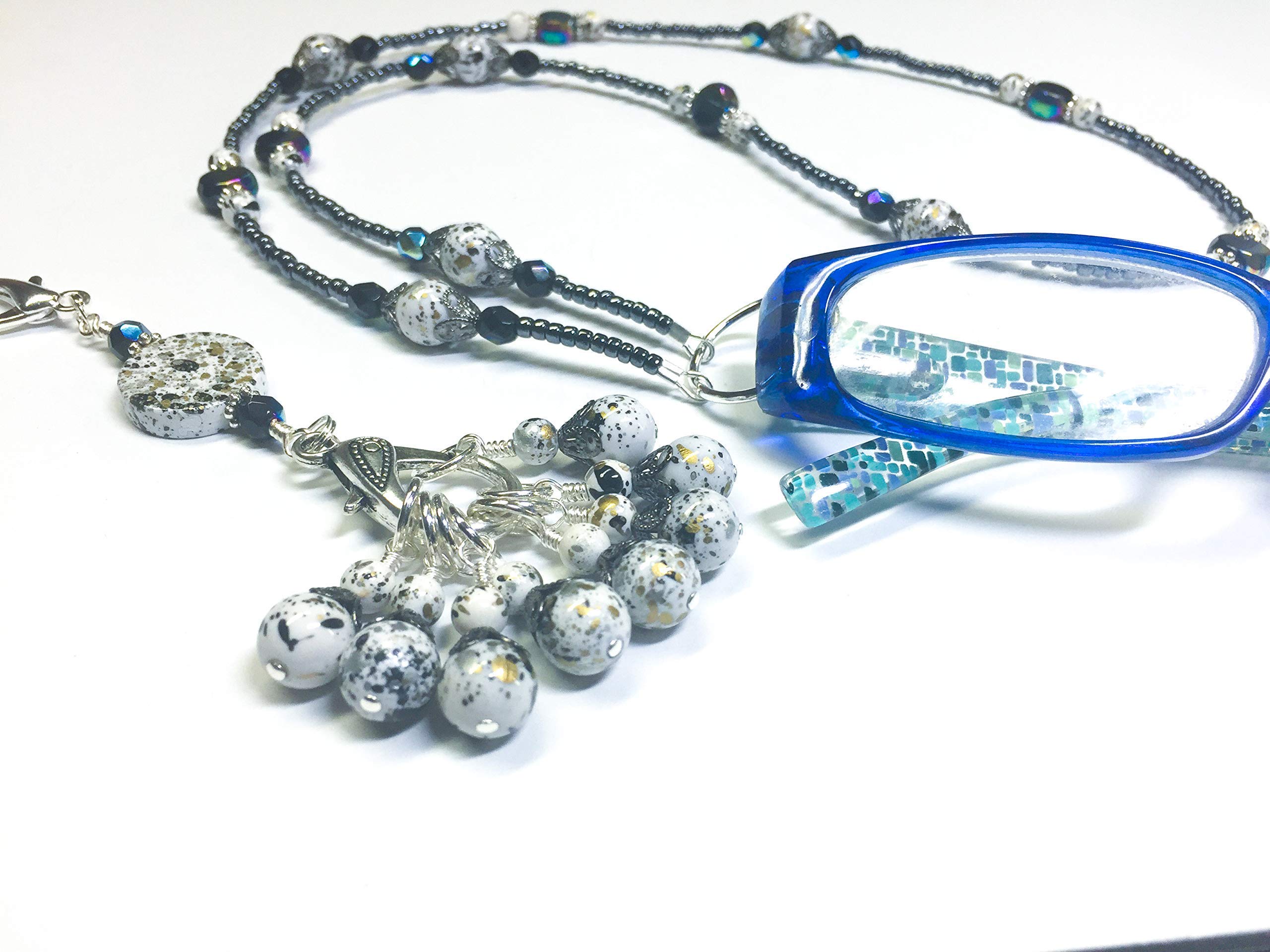 Speckled Knitting Marker Necklace with 8 Snag-Free Stitch Markers - Perfect Gift for Knitters & Crocheters - Use for Yarn Projects, DIY Crafts & Handmade Jewelry