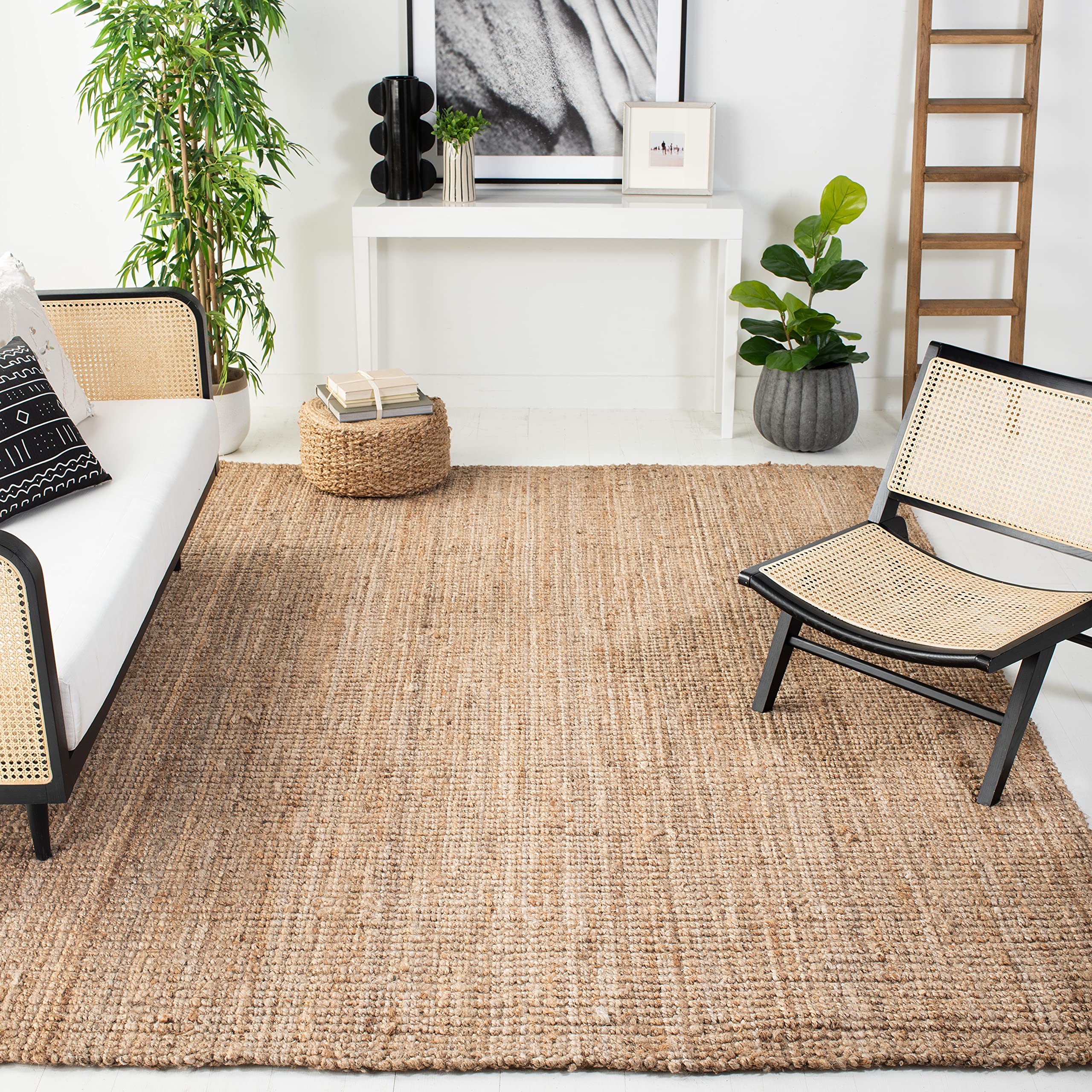 SAFAVIEH Handmade Natural Jute Area Rug 7' x 7' Square - Farmhouse Style, Durable for High Traffic Areas, Eco-Friendly Fiber - Perfect for Living Room, Bedroom & Home Decor (NF747A)