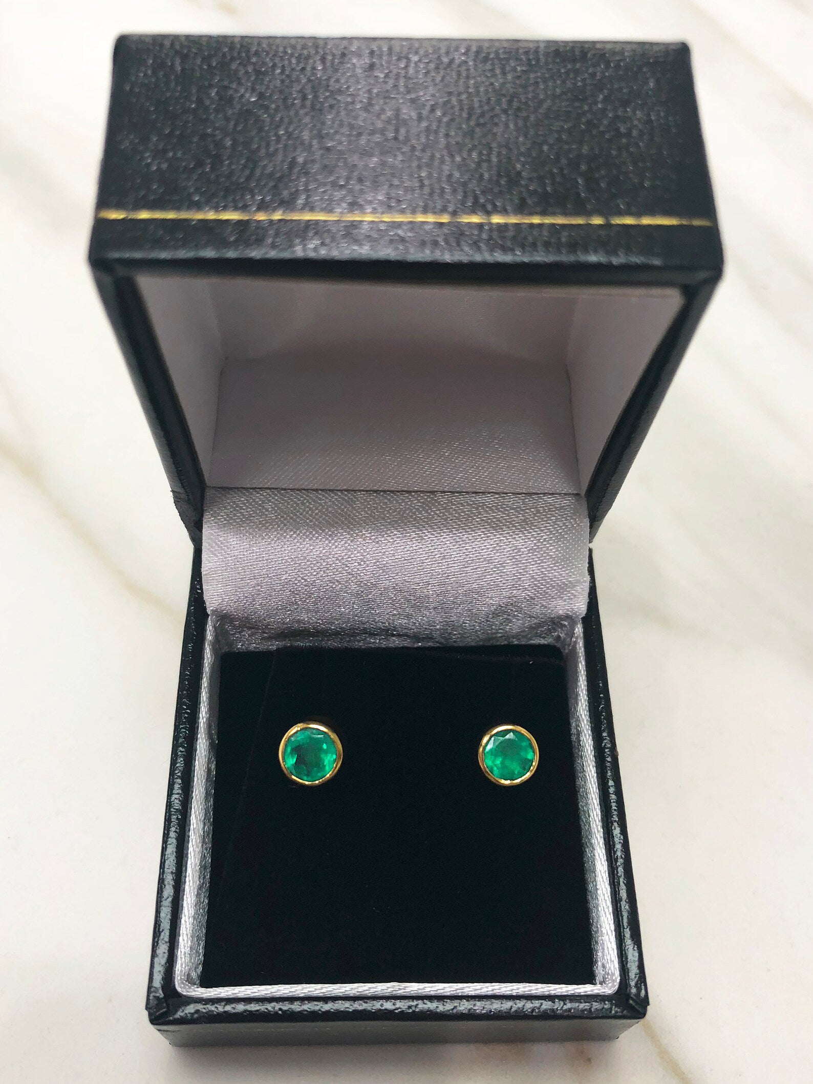 1.22tcw Natural Deep Dark Green Round Emerald Bezel Earrings in 18K Gold - Perfect for Weddings, Parties & Elegant Evening Wear