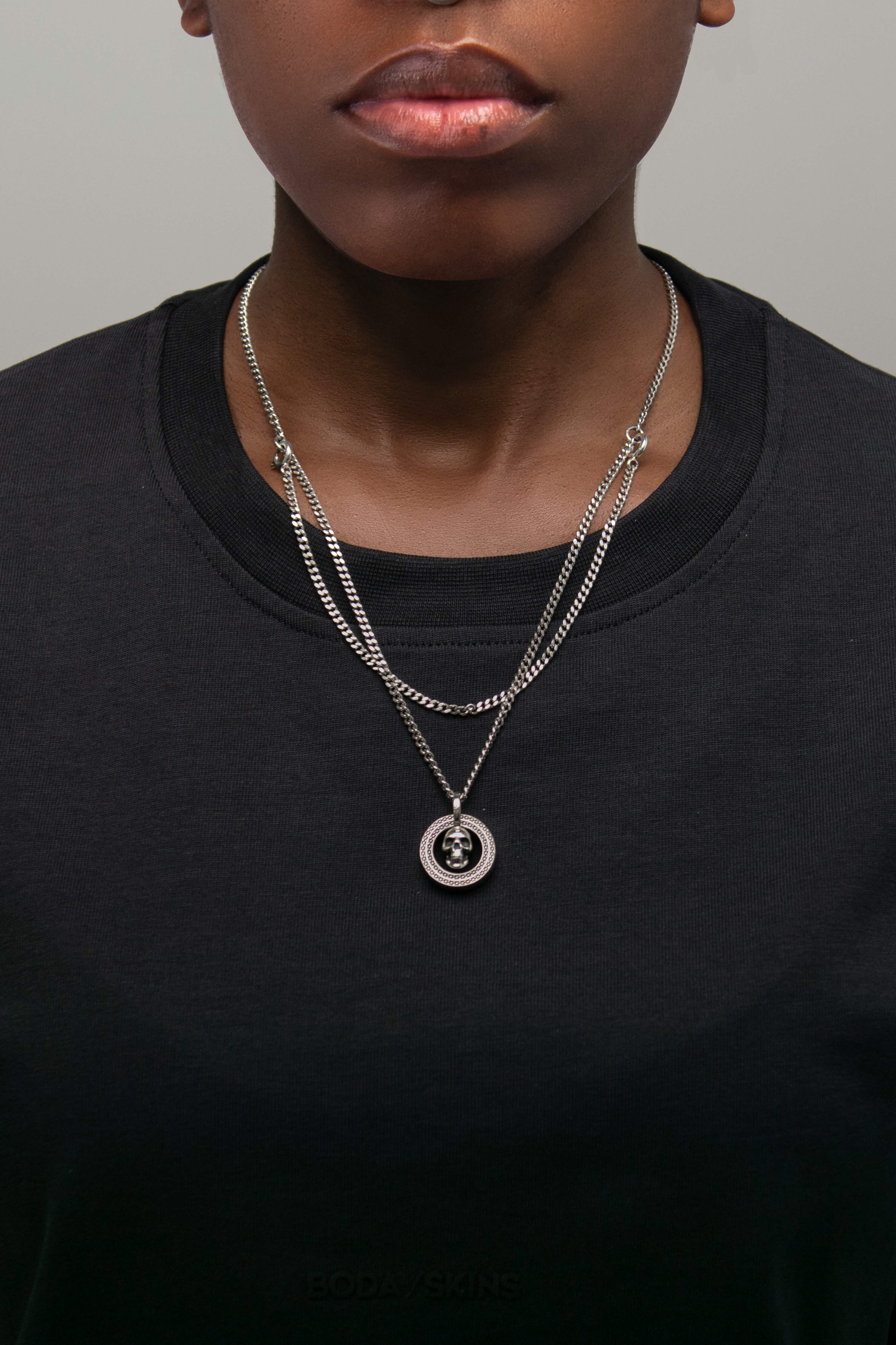 Stylish Modular Skull Pendant Necklace for Women - Gothic Jewelry with Adjustable Chain - Perfect for Halloween, Punk Fashion & Gothic Outfits