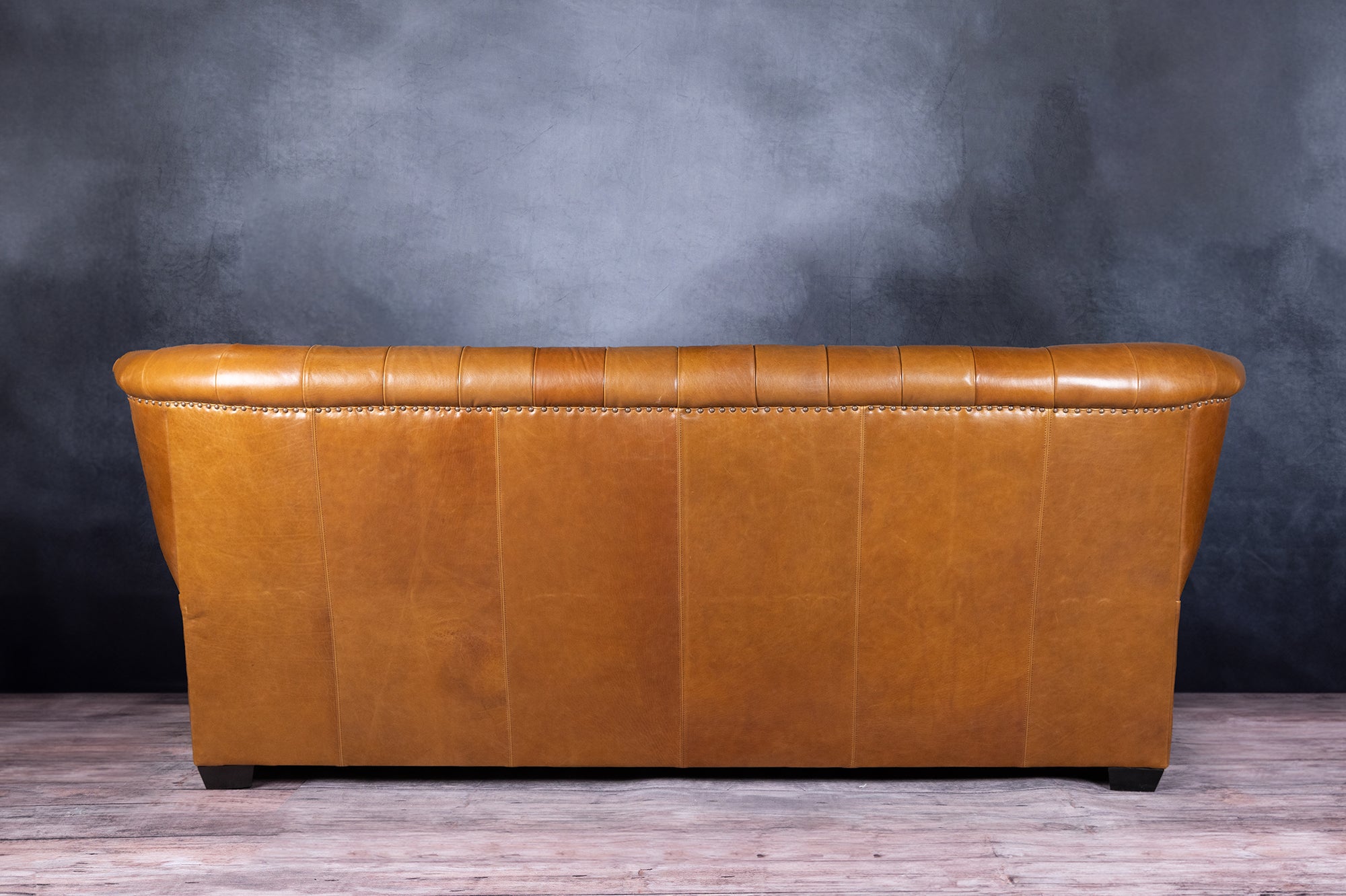 Premium Genuine Leather Sofa for Writers - Comfortable Home Office & Study Room Furniture for Relaxing & Reading