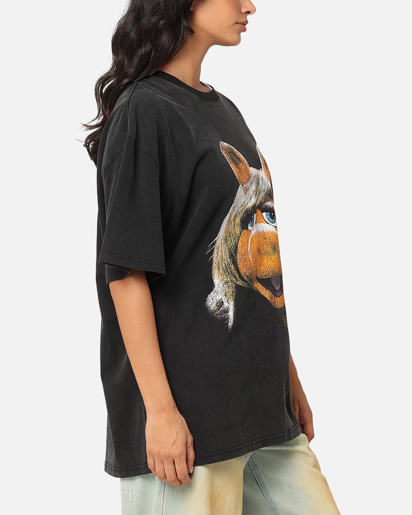 Vintage Disney The Muppets Miss Piggy Heavy Cotton T-Shirt - Black Retro Cartoon Tee for Women - Perfect for Casual Wear, Cosplay & 90s Nostalgia Fashion