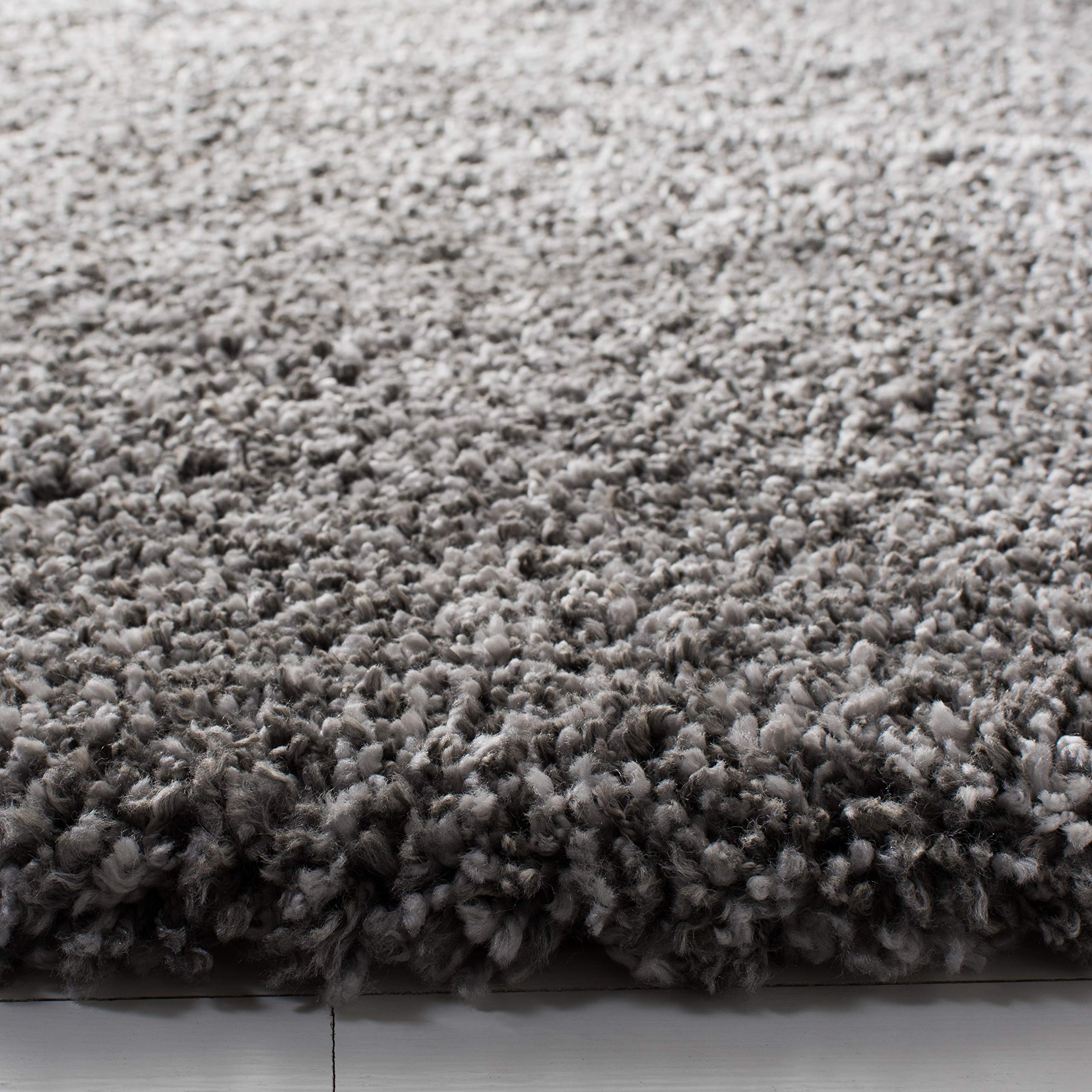 SAFAVIEH Royal Shag Collection 6'7