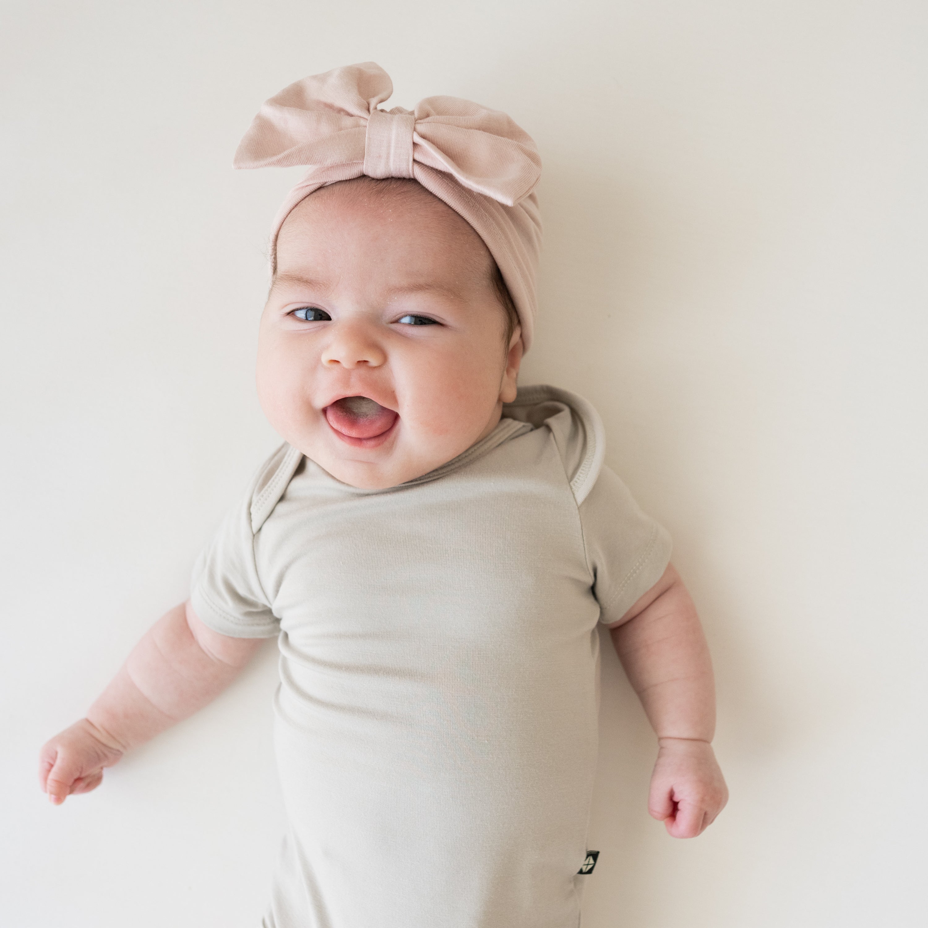 Elegant Blush Bow Headwrap - Stylish Hair Accessory for Women & Girls - Perfect for Weddings, Parties & Everyday Fashion