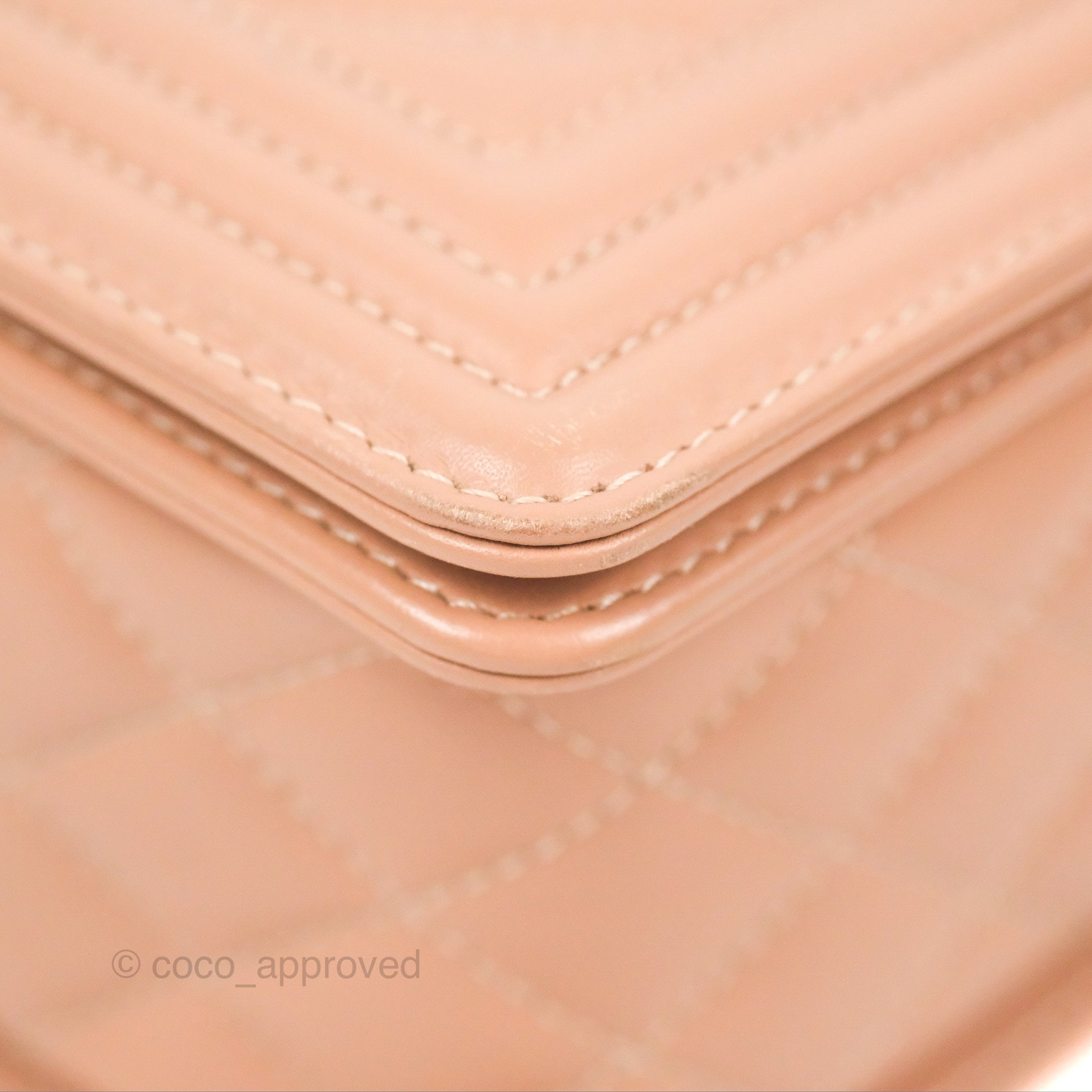 Chanel Chevron & Quilted Medium Boy Bag in Beige Calfskin with Gun Metal Hardware - Luxury Crossbody Bag for Women, Perfect for Date Night & Evening Events