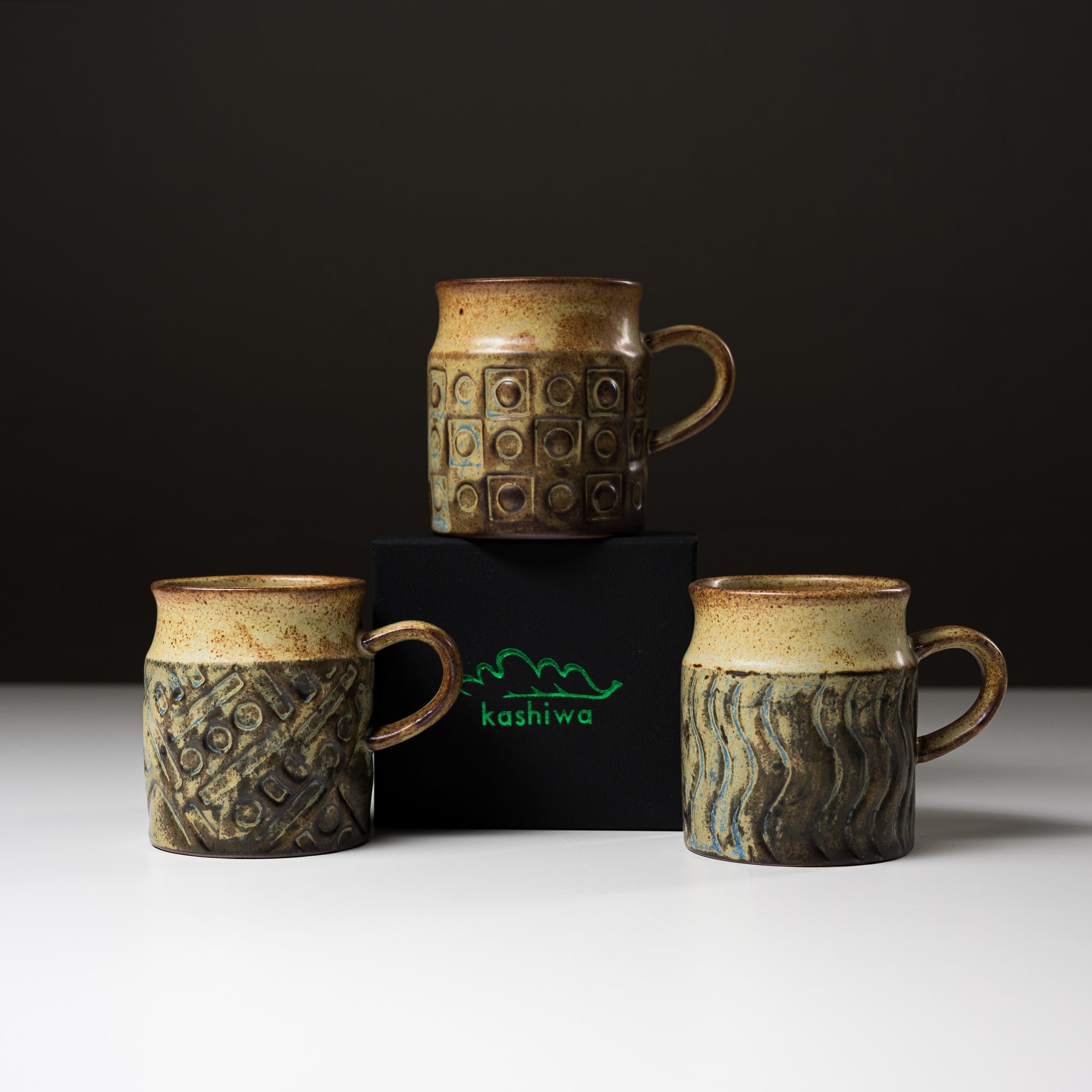Seto Ware KASHIWA Wave Small Mug Cup 140ml - Authentic Japanese Ceramic Tea Cup for Matcha, Coffee & Hot Beverages - Perfect for Home, Office & Gift Giving