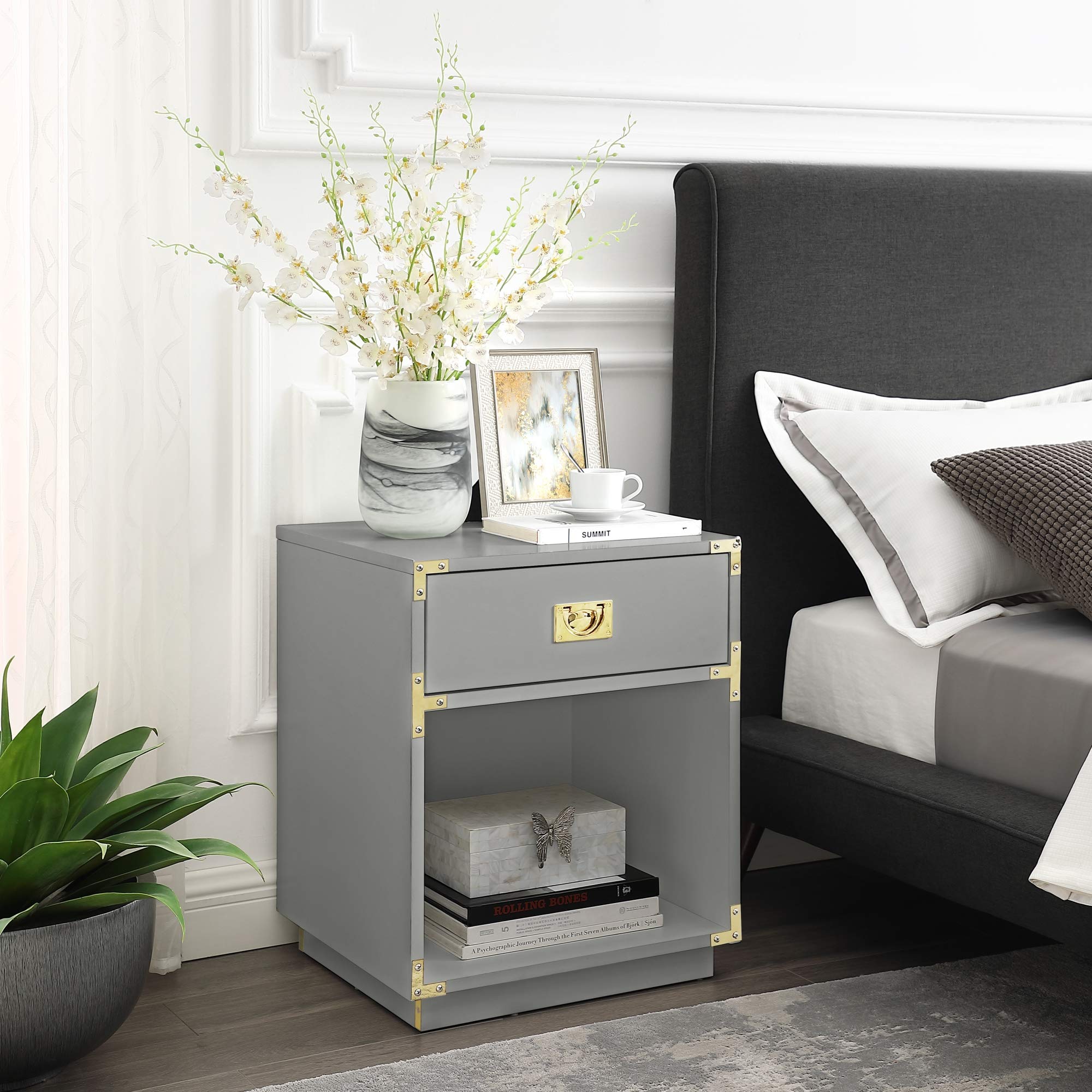 Modern Light Grey Side Table - Accent Table & Nightstand for Living Room, Bedroom & Office - Stylish End Table with Storage Shelf