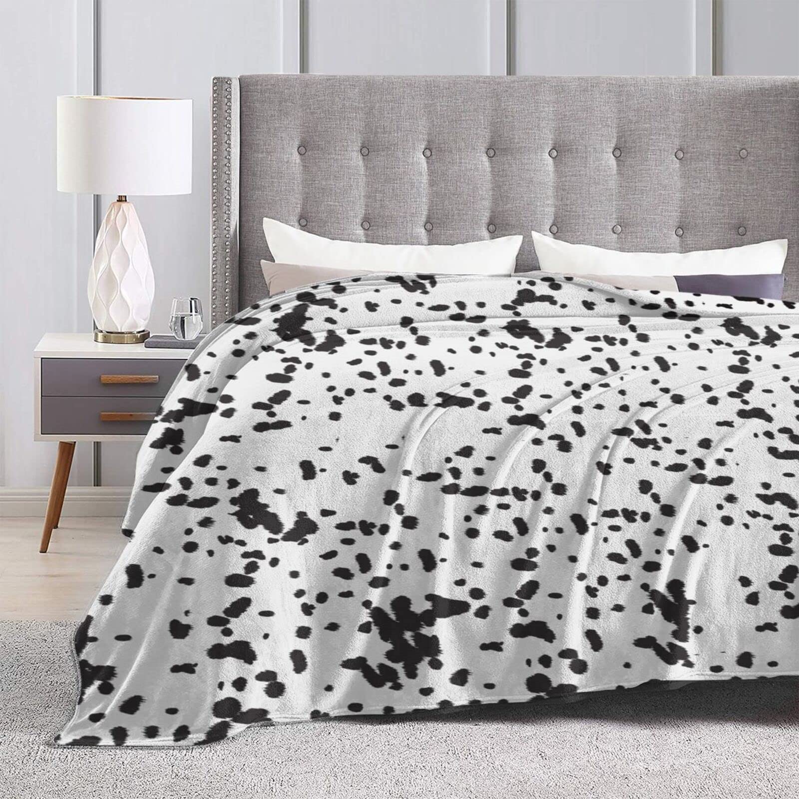 Soft Fleece Dalmatian Dog Blanket - Cute & Warm Throw for Kids, Gifts for Dog Lovers | Perfect for Sofa, Bed, and Winter Snuggles