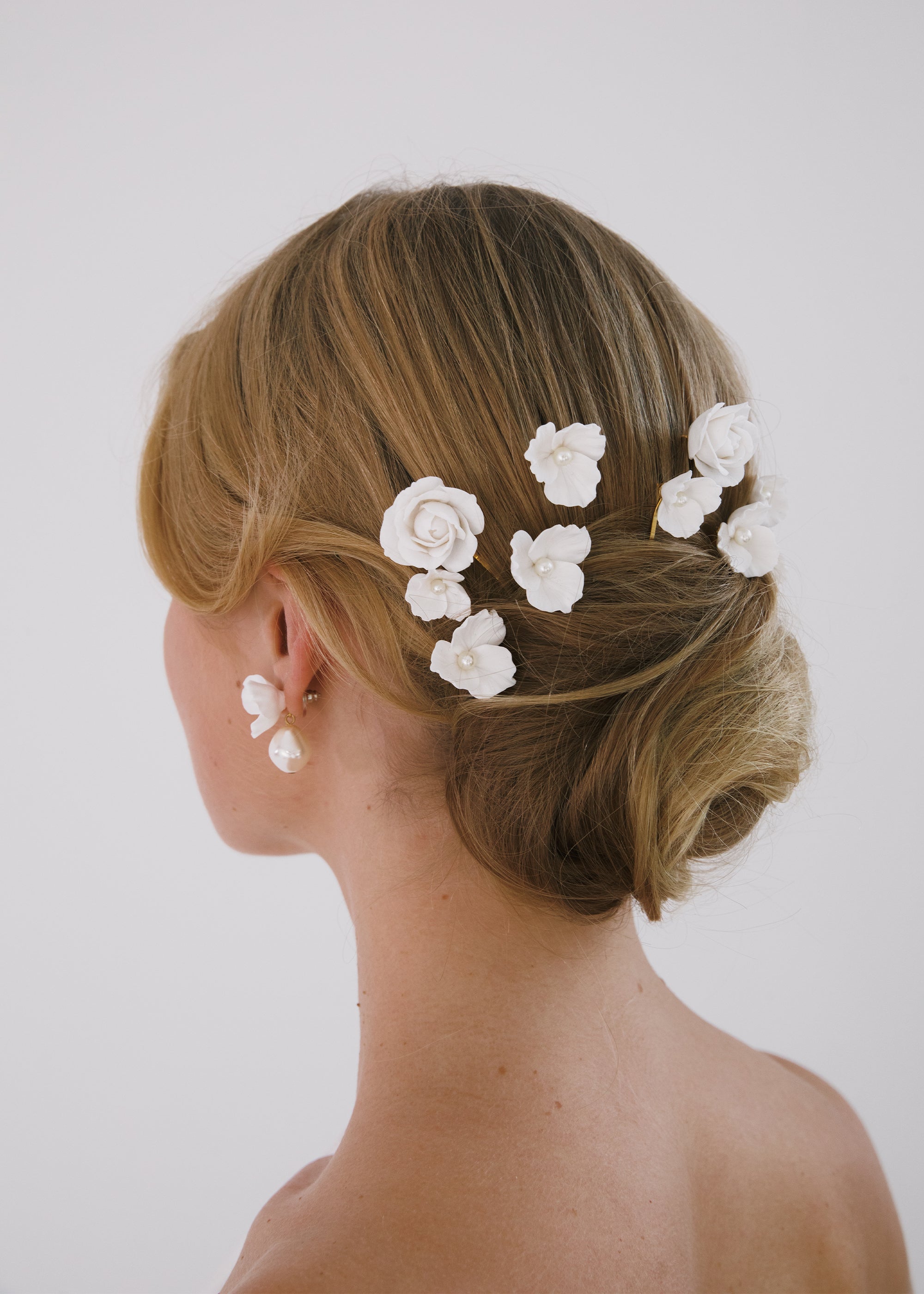 Cameryn Bobby Pin Set - 12pcs Hair Clips for Women, Non-Slip Hairpins for Fine Hair, Cream Color (Perfect for Updos, Braids & Everyday Hairstyles)