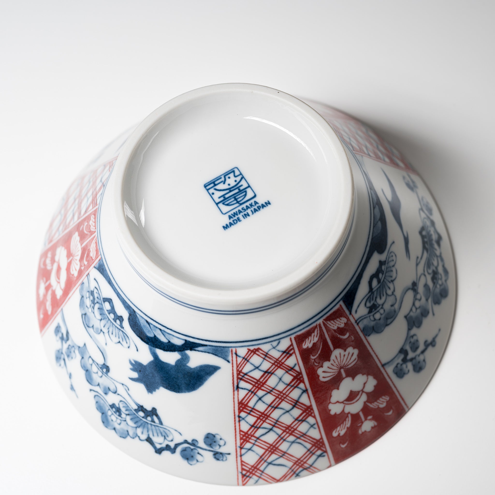 Premium Mino Ware Wagara Dinosaur Ramen Bowl - Japanese Ceramic Noodle Soup Bowl with Dinosaur Pattern - Perfect for Ramen, Udon, Soba & Asian Cuisine Dining