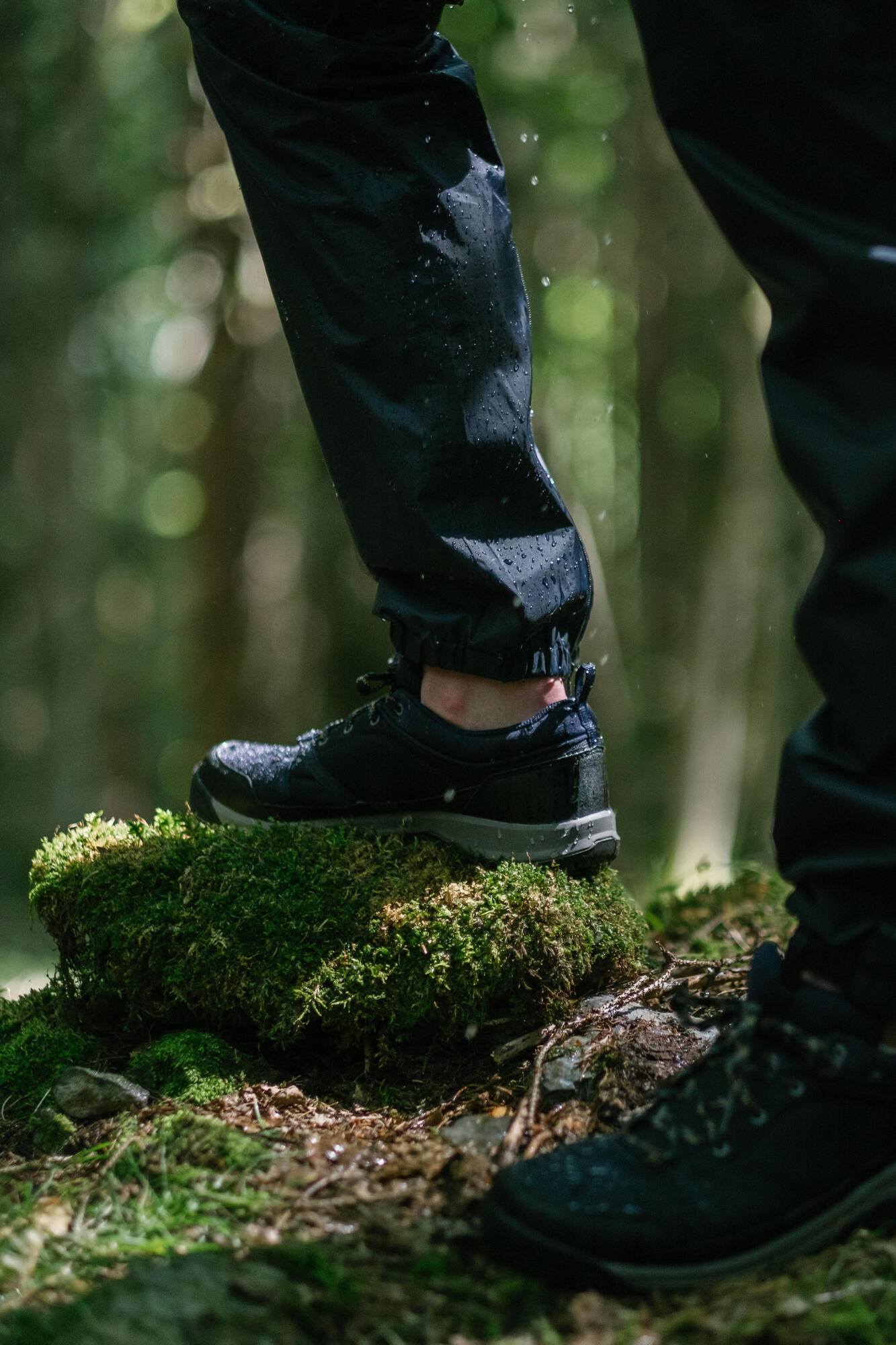 Quechua NH150 Men's Waterproof Hiking Boots - Lightweight Trekking Shoes for Outdoor Adventures, Trail Running & Mountain Climbing