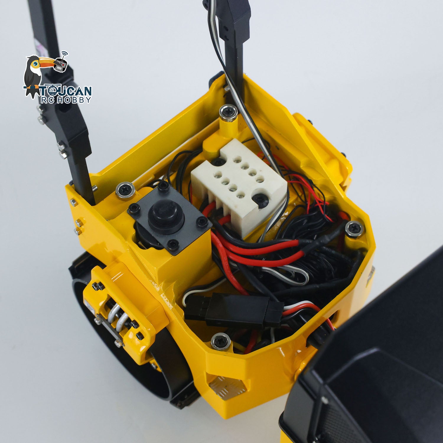 1/14 Scale Metal RC Electric Road Roller BW120AD - RTR Remote Control Construction Vehicle Model with Flysky ST8 Radio, Battery & Light System - Perfect for Construction Site Simulation & Hobby Collection