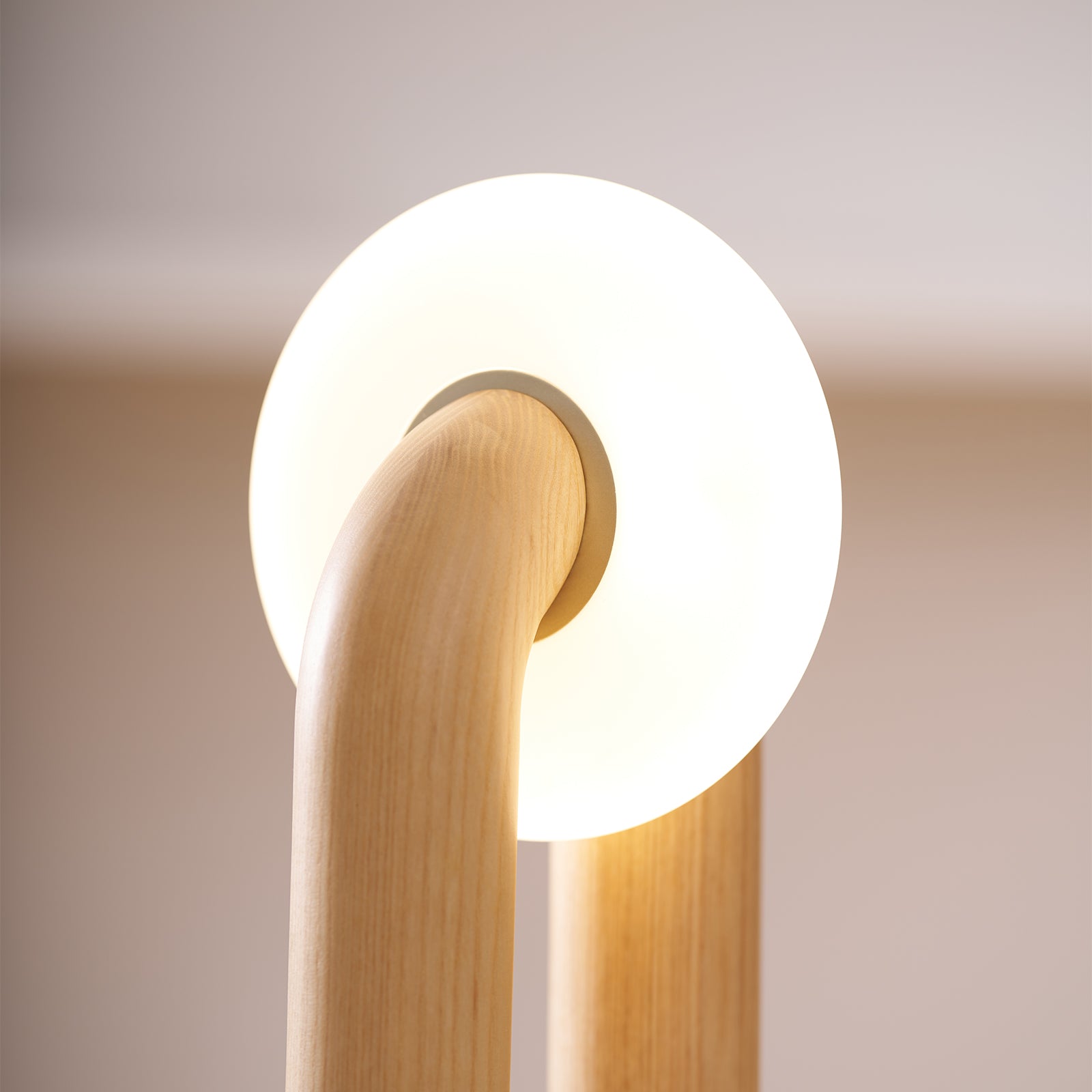 Arcadia Table Lamp - Modern LED Desk Light for Bedroom, Living Room & Office - Stylish Nightstand Lamp with Adjustable Brightness - Perfect for Reading, Working & Relaxing