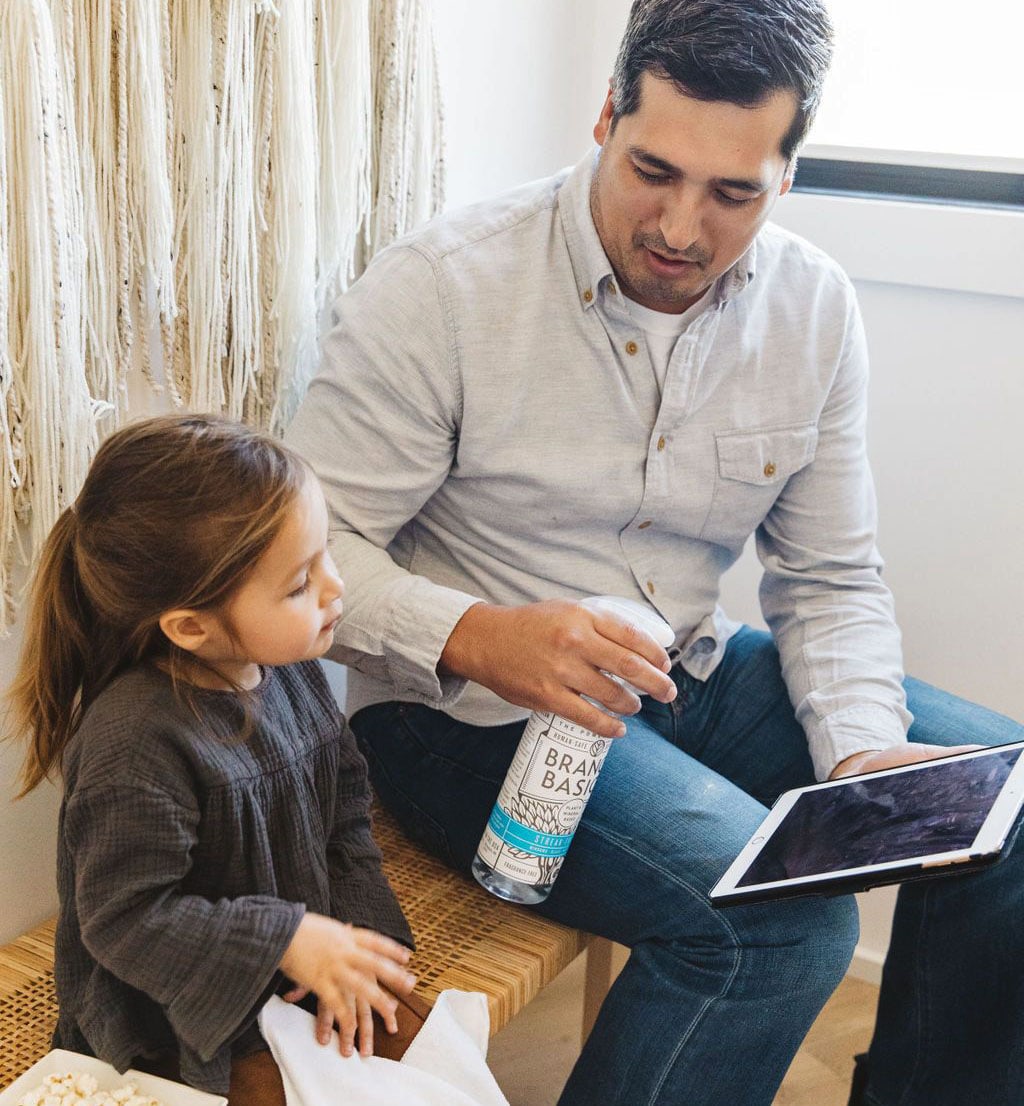 Streak-Free Glass Cleaner Bottle Replacement - Perfect for Windows, Mirrors, and Household Cleaning - Ideal for Home, Office, and Car Use