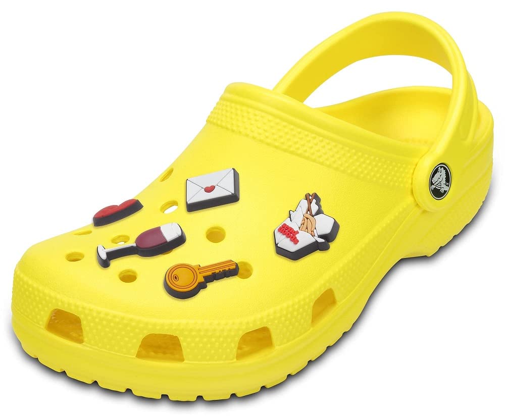 Crocs Classic Clogs for Men & Women with 5-Pack Jibbitz Charms - Comfortable Slip-On Shoes for Casual Wear, Home, Garden & Outdoor Activities
