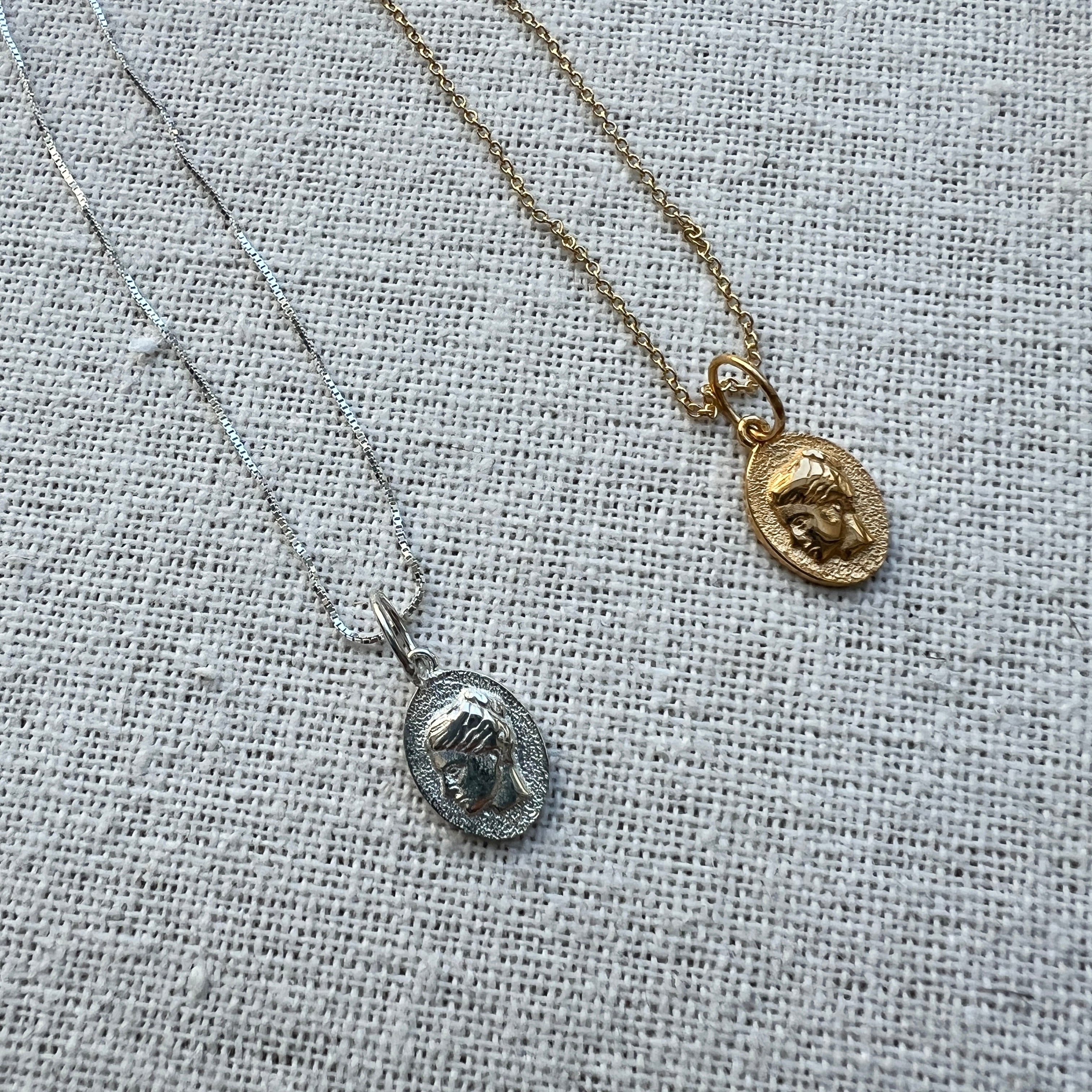 Shiny Silver Chain Necklace for Women - Elegant Layering Jewelry for Everyday Wear, Parties & Special Occasions