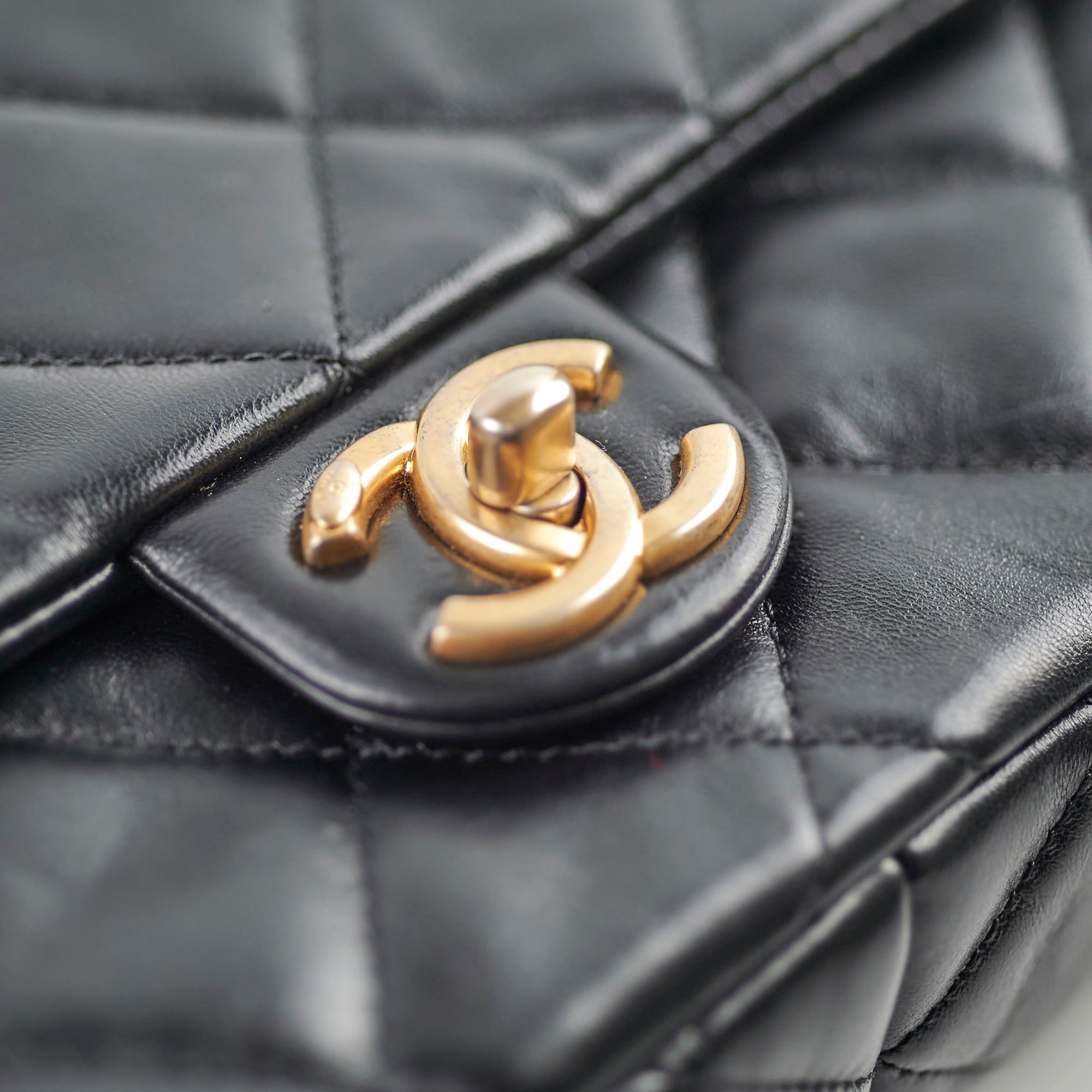 Chanel Classic Flap Bag Black Microchip Leather Crossbody Purse for Women | Luxury Designer Handbag for Parties, Dating & Special Occasions