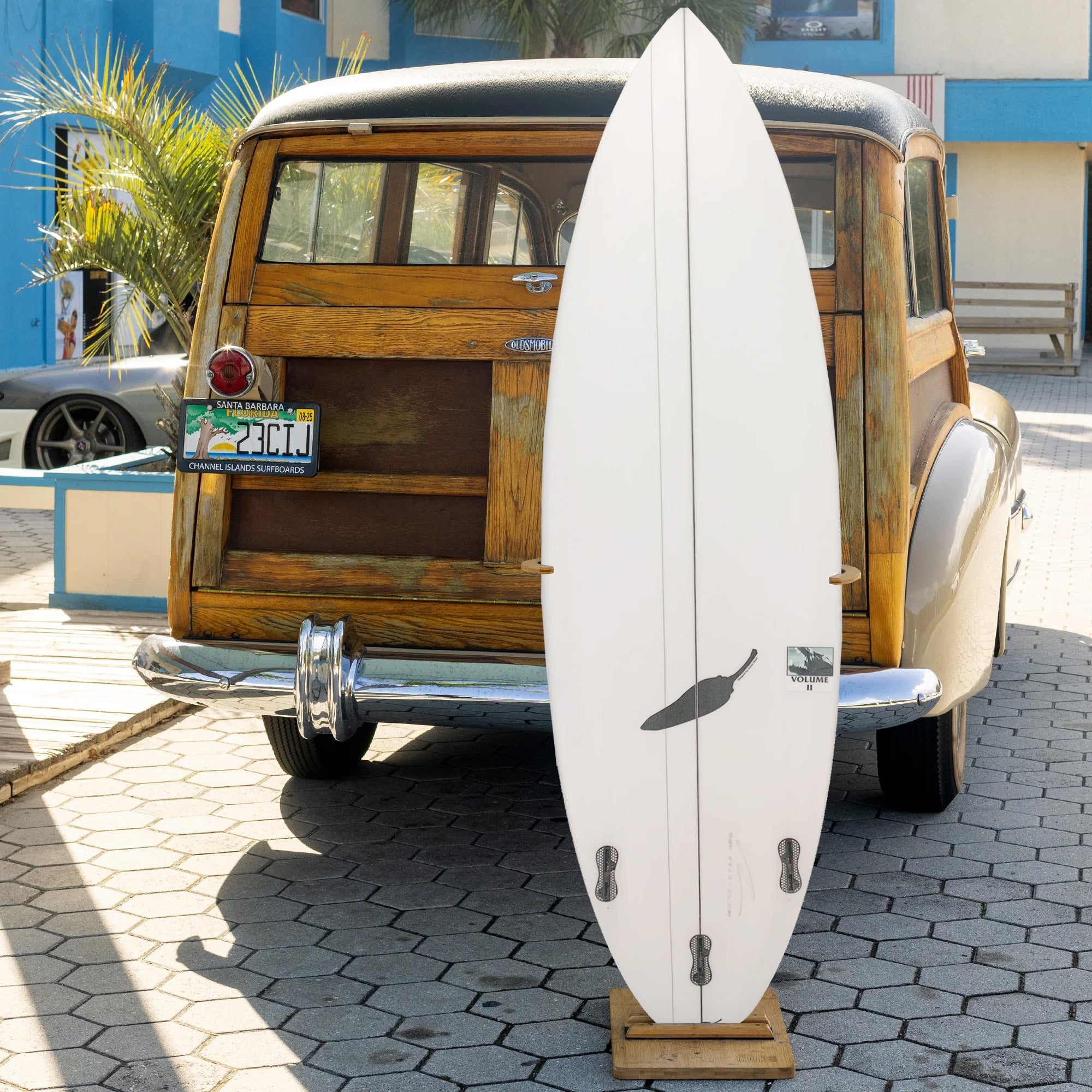 Chilli Volume II 6'3 Surfboard with FCS II Fin System - Perfect for Intermediate Surfers & Wave Riding Adventures