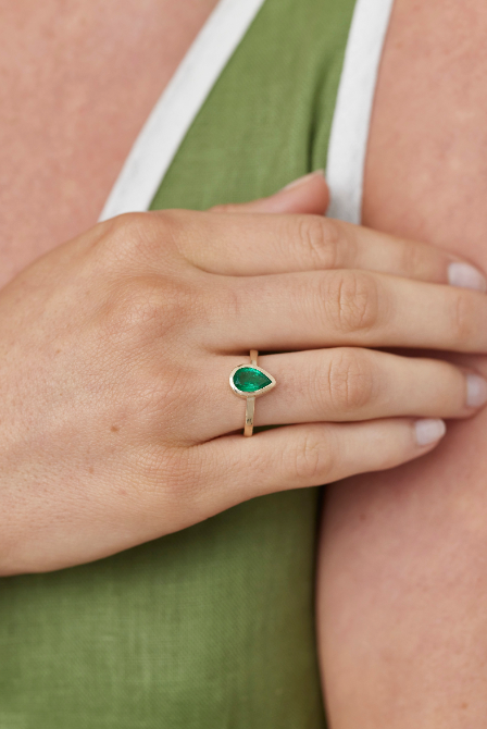 14K Yellow Gold Emerald Pear Band Ring for Women - Elegant Wedding, Engagement & Anniversary Jewelry Gift