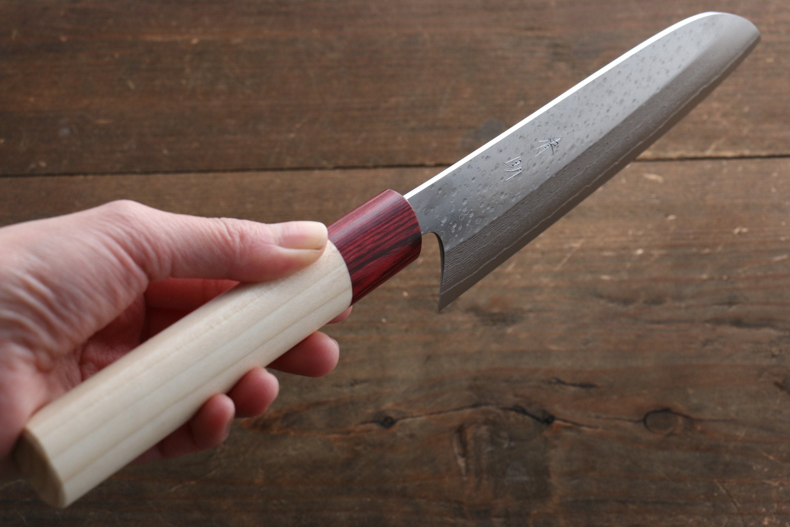 Premium Seisuke VG10 16-Layer Hammered Damascus Santoku Knife 165mm with Magnolia Wood Handle - Japanese Kitchen Knife for Professional Chefs & Home Cooking, Perfect for Slicing, Dicing & Chopping Vegetables, Meat & Fish