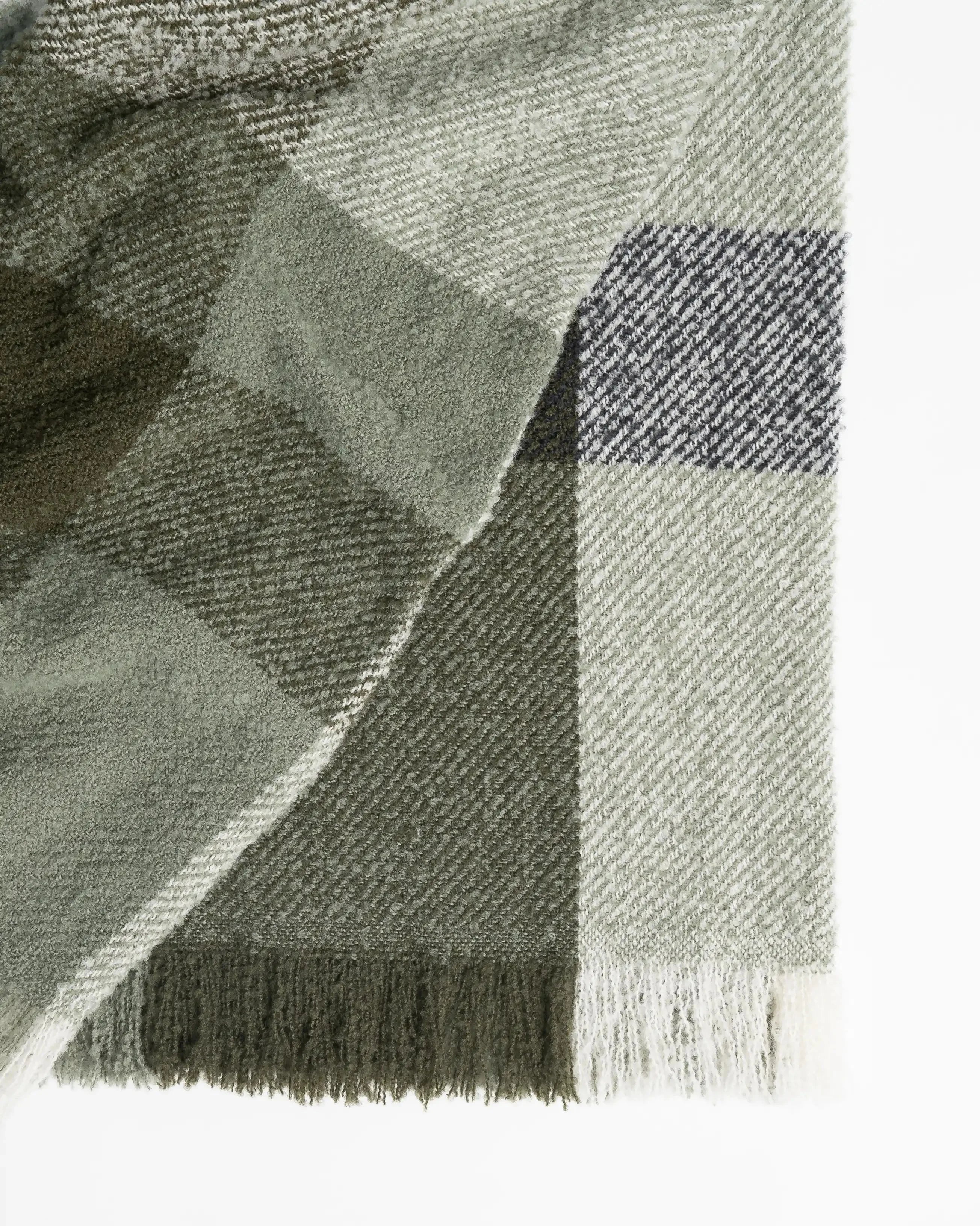 Ormond Throw Spruce - Soft & Cozy Knit Blanket for Living Room, Bedroom, or Outdoor Use - Perfect for Relaxing, Lounging & Decor
