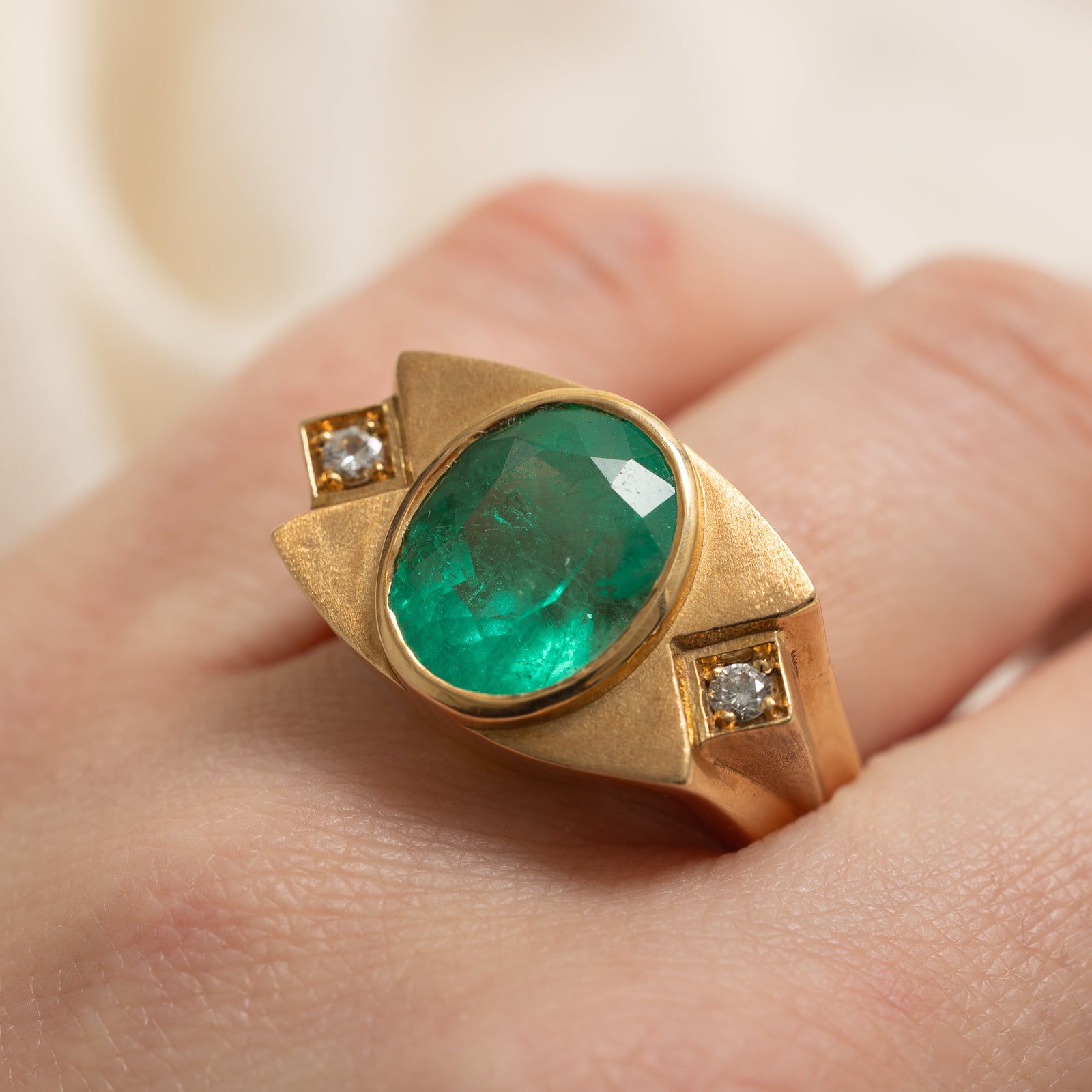 18K Gold Vintage Colombian Emerald and Diamond Cocktail Ring - 5.75ct Emerald & 0.12ctw Diamonds - Size 10 - Elegant Evening Wear & Special Occasion Jewelry