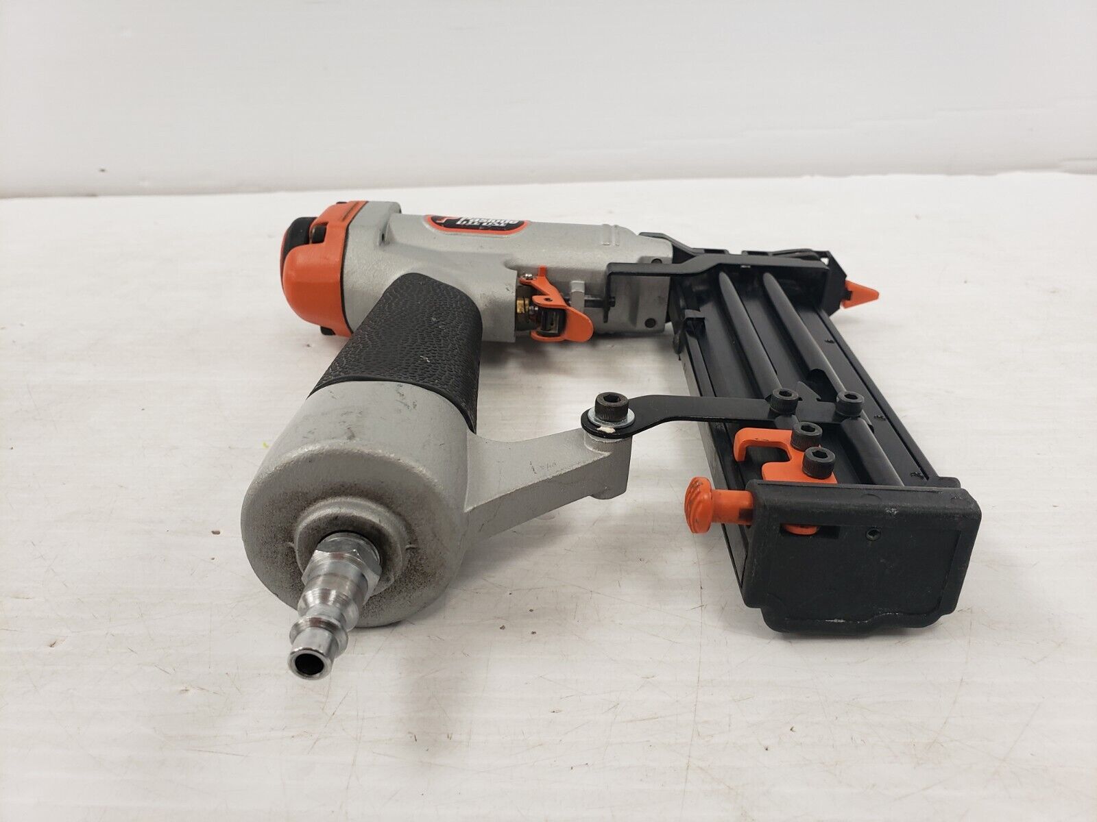 Paslode HP 100 Cordless Framing Nailer - 30 Degree Paper Tape Collated Nails - Lightweight & Powerful for Construction, Roofing, Deck Building - Perfect for Professional Carpenters & DIY Projects