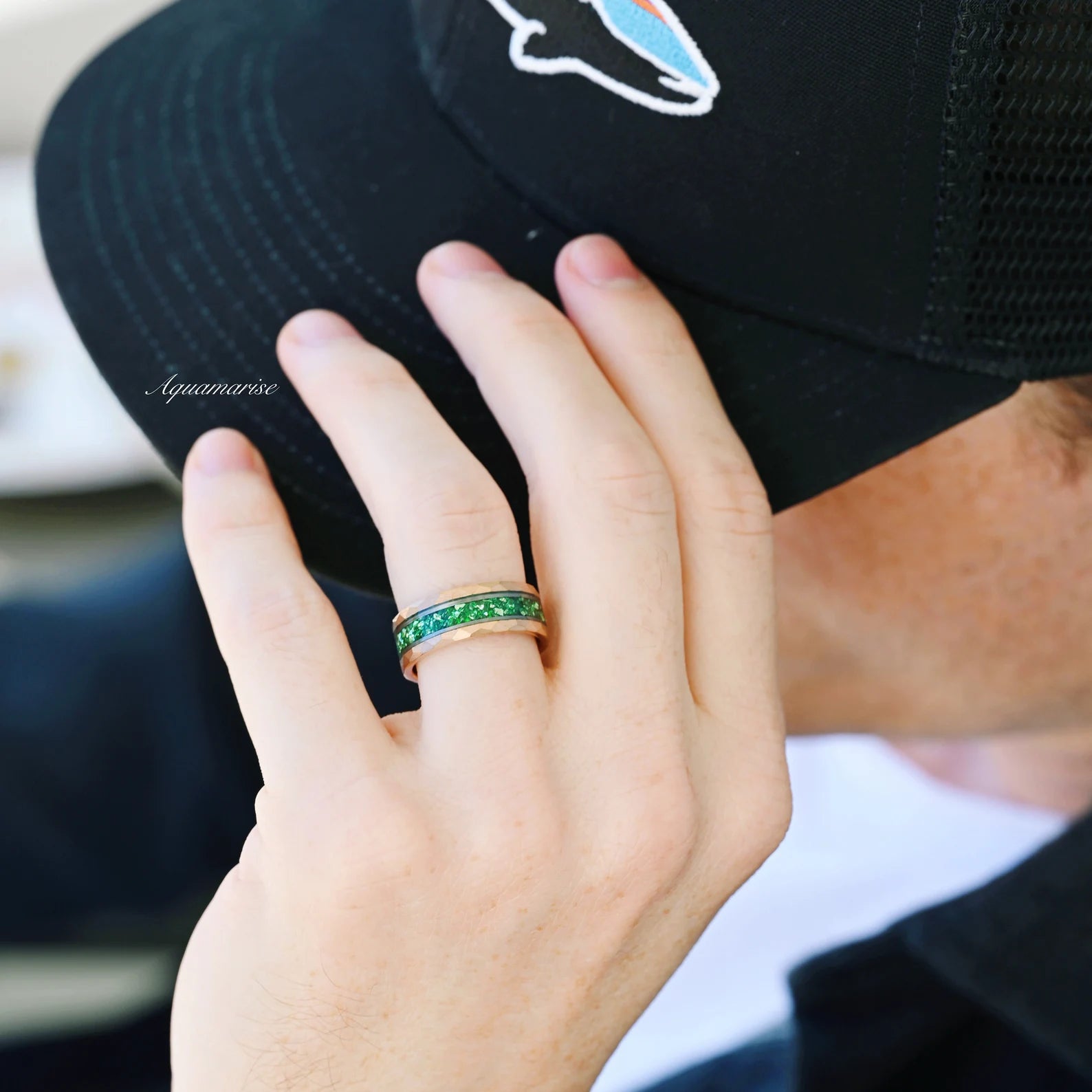Skye Kite™ Emerald Couple Rings for Women & Men - Matching Wedding Bands, Anniversary Gift for Him & Her - Perfect for Romantic Dates, Proposals, and Special Occasions