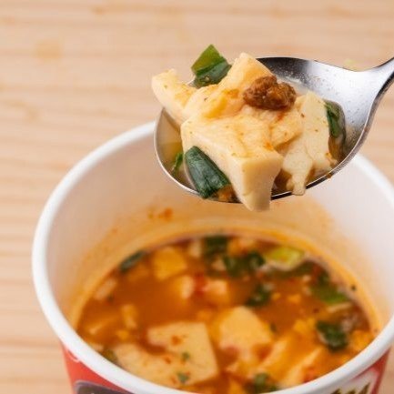 Nissin Sundubu Chige Hot Tofu Soup 17g (Pack of 3 Cups) - Korean Spicy Soft Tofu Stew - Quick & Easy Instant Meal for Lunch, Dinner or Snacking