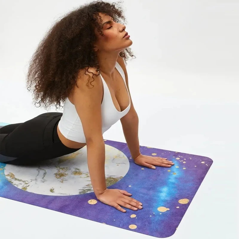 Premium Foldable Travel Yoga Mat - Non-Slip Natural Rubber Suede Exercise Mat for Yoga, Pilates & Gym - Perfect for Home Workouts, Outdoor Activities & Travel