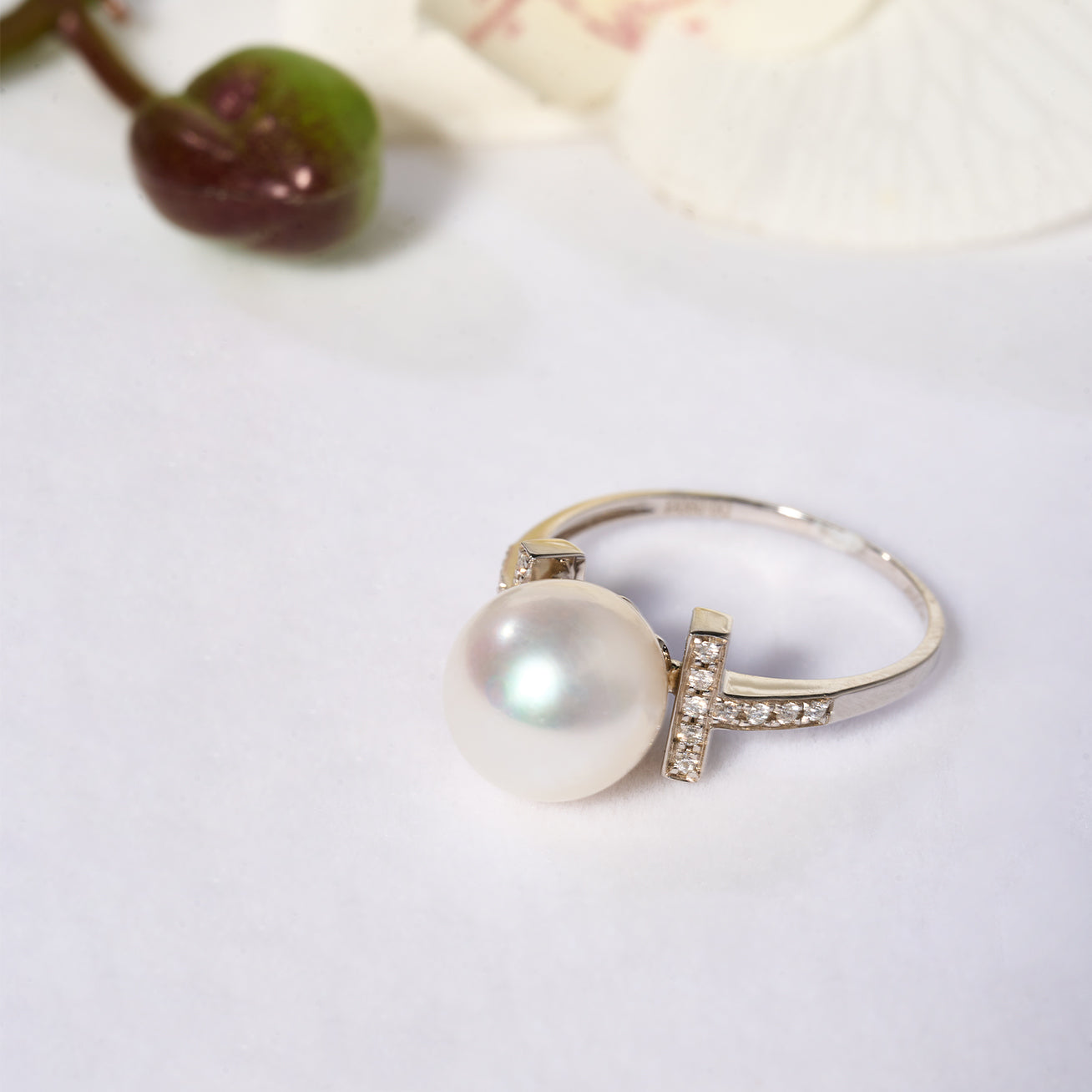 18K Solid Gold Diamond & Top Grade Freshwater Pearl Ring for Women - KR00117 | Elegant Jewelry Gift for Anniversary, Wedding, or Special Occasion