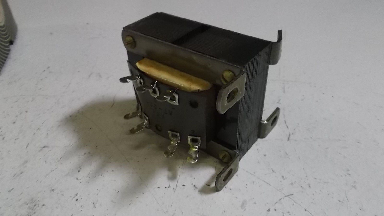 RECTIFIER RT-201 Brand New in Box - Perfect for Industrial Power Supply & Electronic Equipment Repair