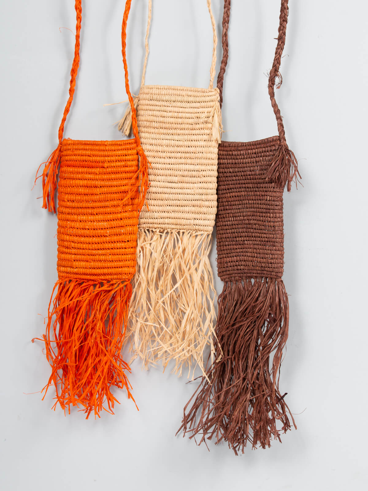 Stylish Raffia Tassel Handbag for Women - Medium Size Boho Beach Bag - Perfect for Summer Vacations, Pool Parties & Weekend Getaways