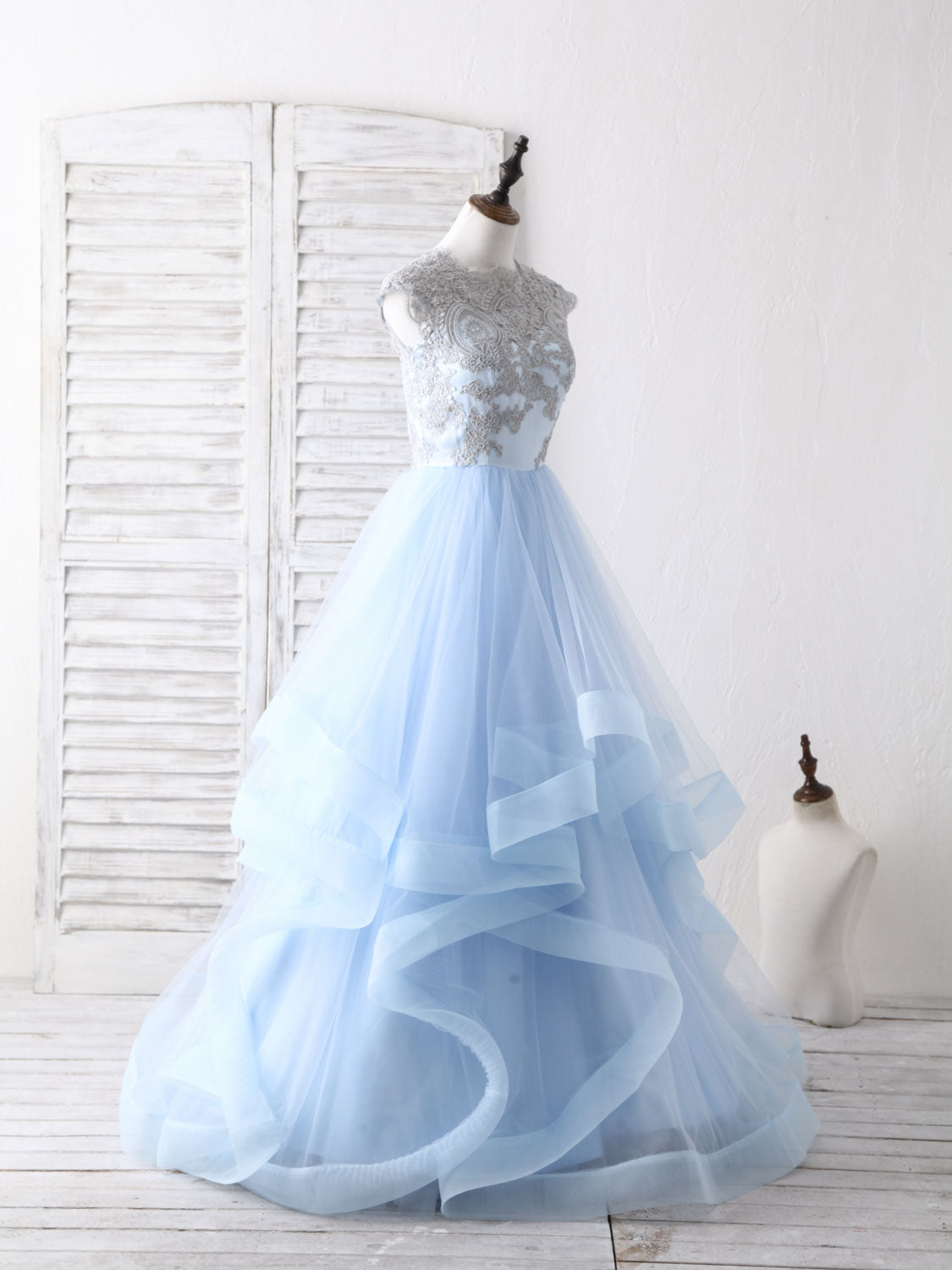 Elegant Blue Tulle Lace Applique Long Prom Dress for Sweet 16 Party - Perfect for Homecoming, Formal Dances & Special Occasions