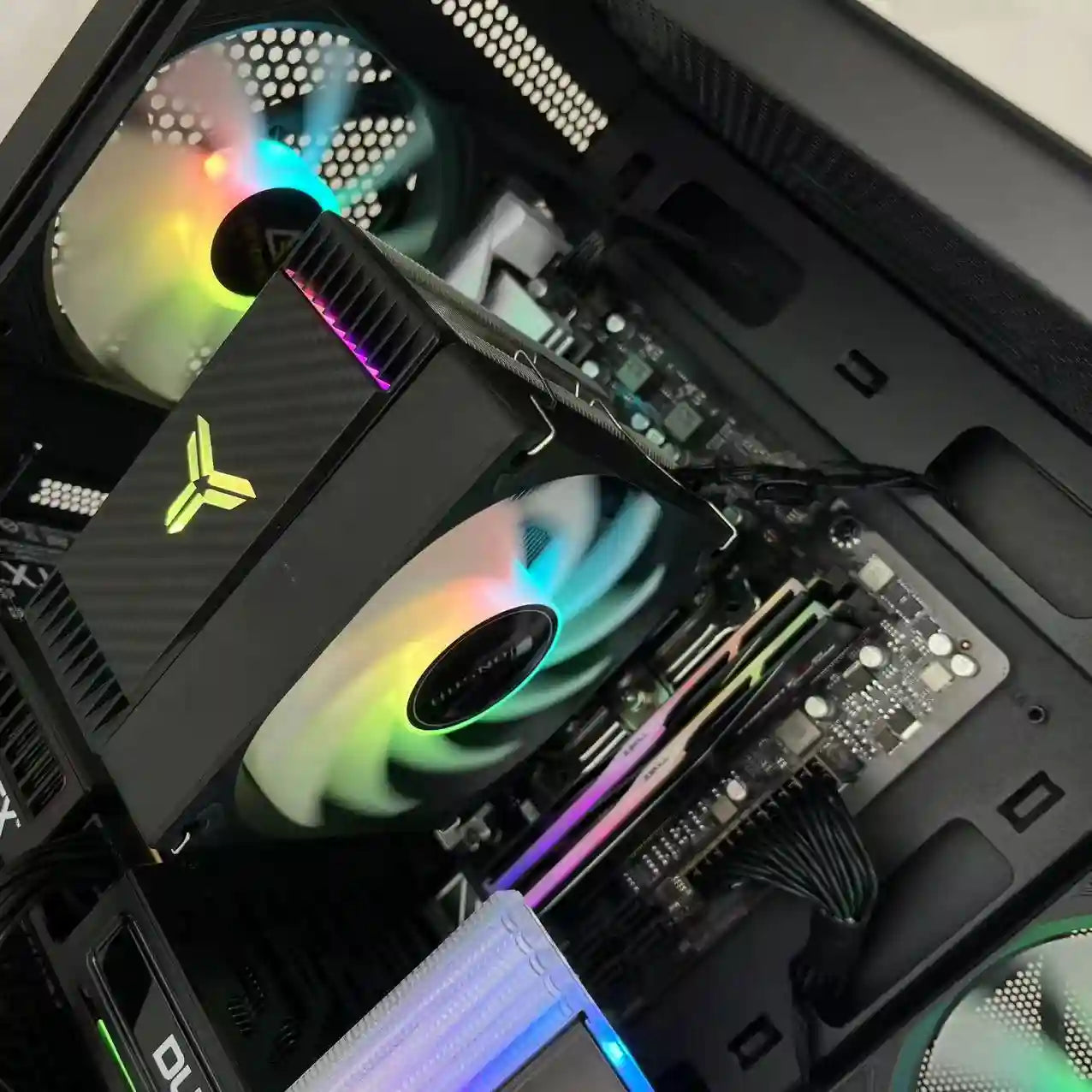 RGB Gaming PC Phantom AMD CX500M - High Performance Desktop for Streaming, Esports & VR Gaming
