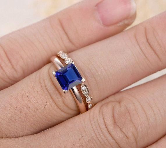 1.25 Carat Sapphire & Moissanite Diamond Halo Engagement Ring Set in 10K Rose Gold - Perfect for Bridal, Wedding, and Anniversary Gifts