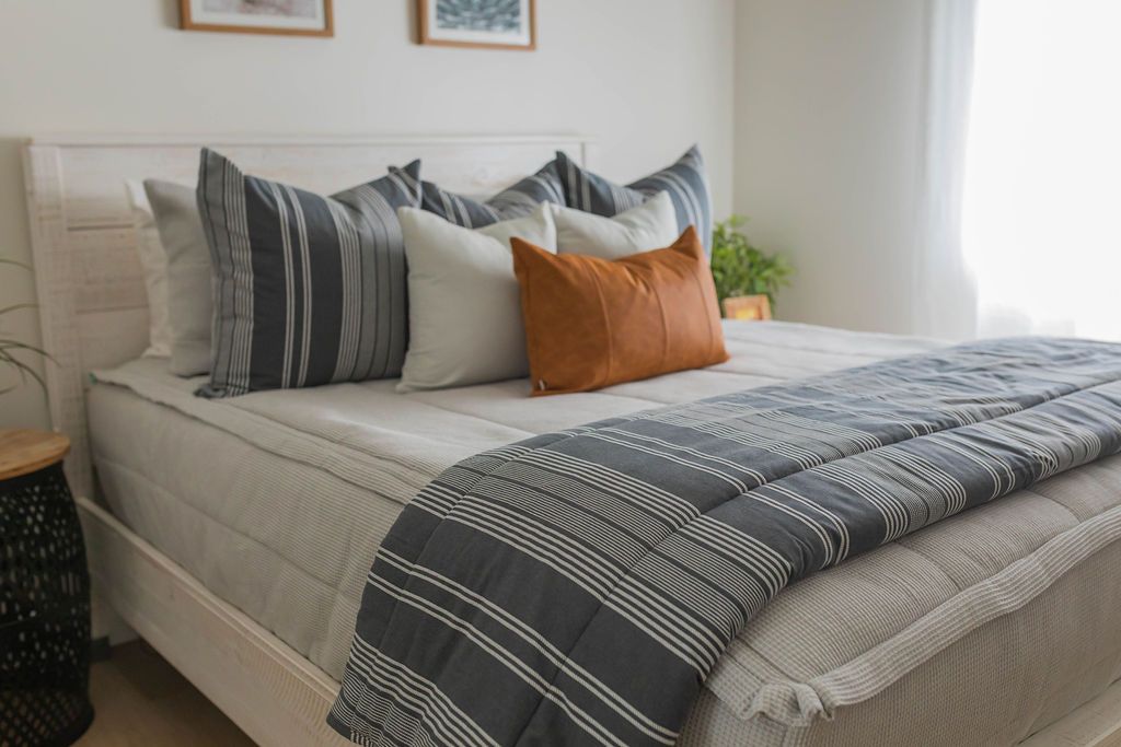 Beau Luxe Blanket - Ultra Soft & Cozy Luxury Throw Blanket for Bed, Couch & Travel - Perfect for Home Decor, Gifts & Relaxation