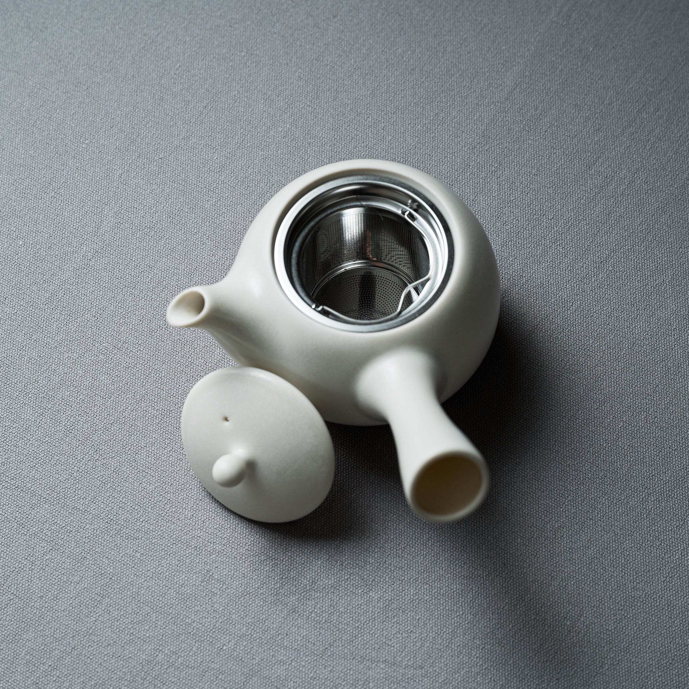 Yui Kyusu Japanese Teapot 330ml - Side Handle, 4 Colors - Perfect for Green Tea, Matcha & Herbal Brewing at Home or Office