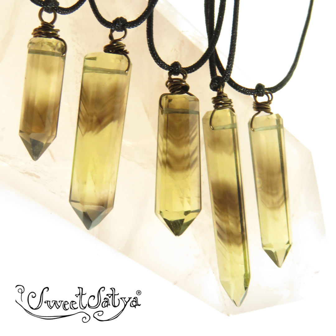 Lemon Quartz Wand Necklace – Healing Crystal Jewelry for Women, Natural Stone Pendant with Chain – Perfect for Meditation, Energy Healing & Spiritual Gifts