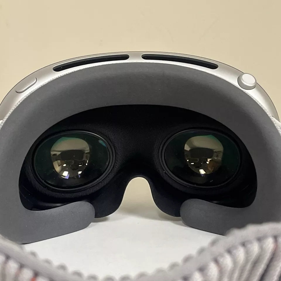 Apple Vision Pro A2117 VR Headset - Customizable Light Seal & Stripe, High-Speed SSD Storage - Perfect for Gaming, Virtual Meetings & Immersive Entertainment