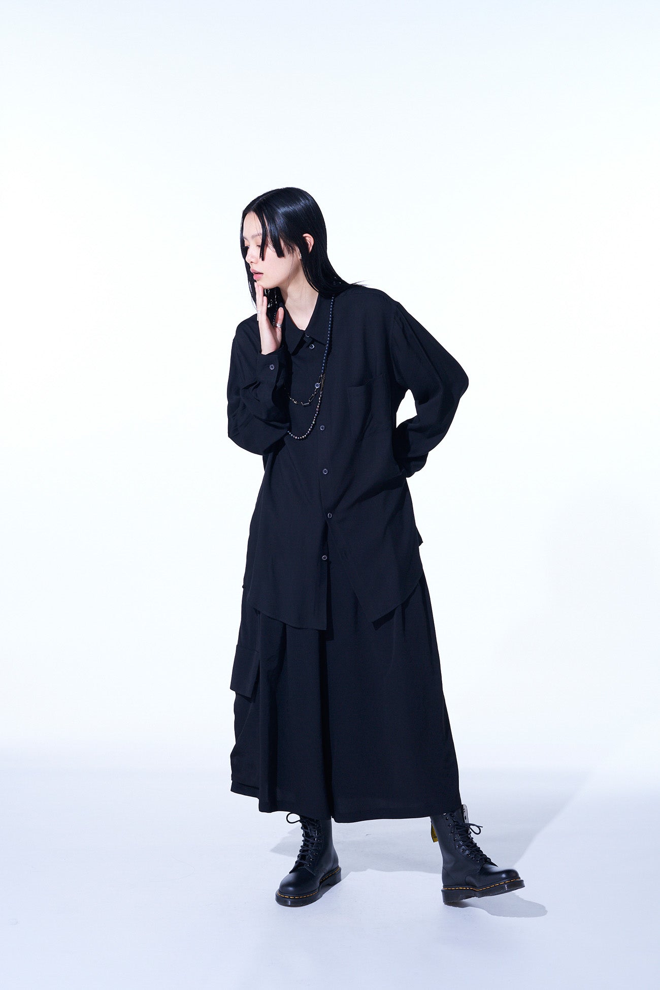 Stylish Crepe de Chine Cropped Wide Pants with Gusseted Flap Pockets - Comfortable & Trendy Women's Trousers for Work, Travel & Casual Outfits
