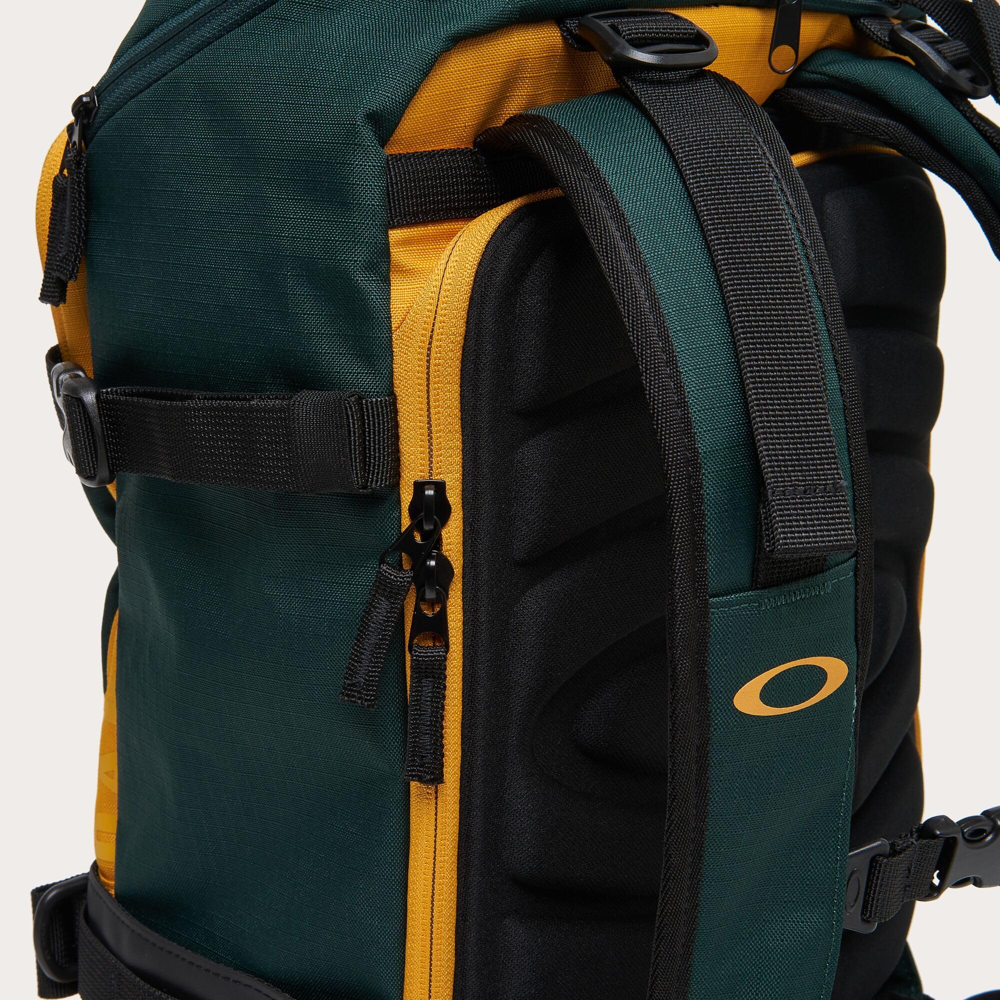 Oakley Peak RC 25L Backpack - Durable Hiking & Travel Backpack with Helmet Holder, Water-Resistant, Hunter Green - Perfect for Outdoor Adventures, Cycling & Commuting