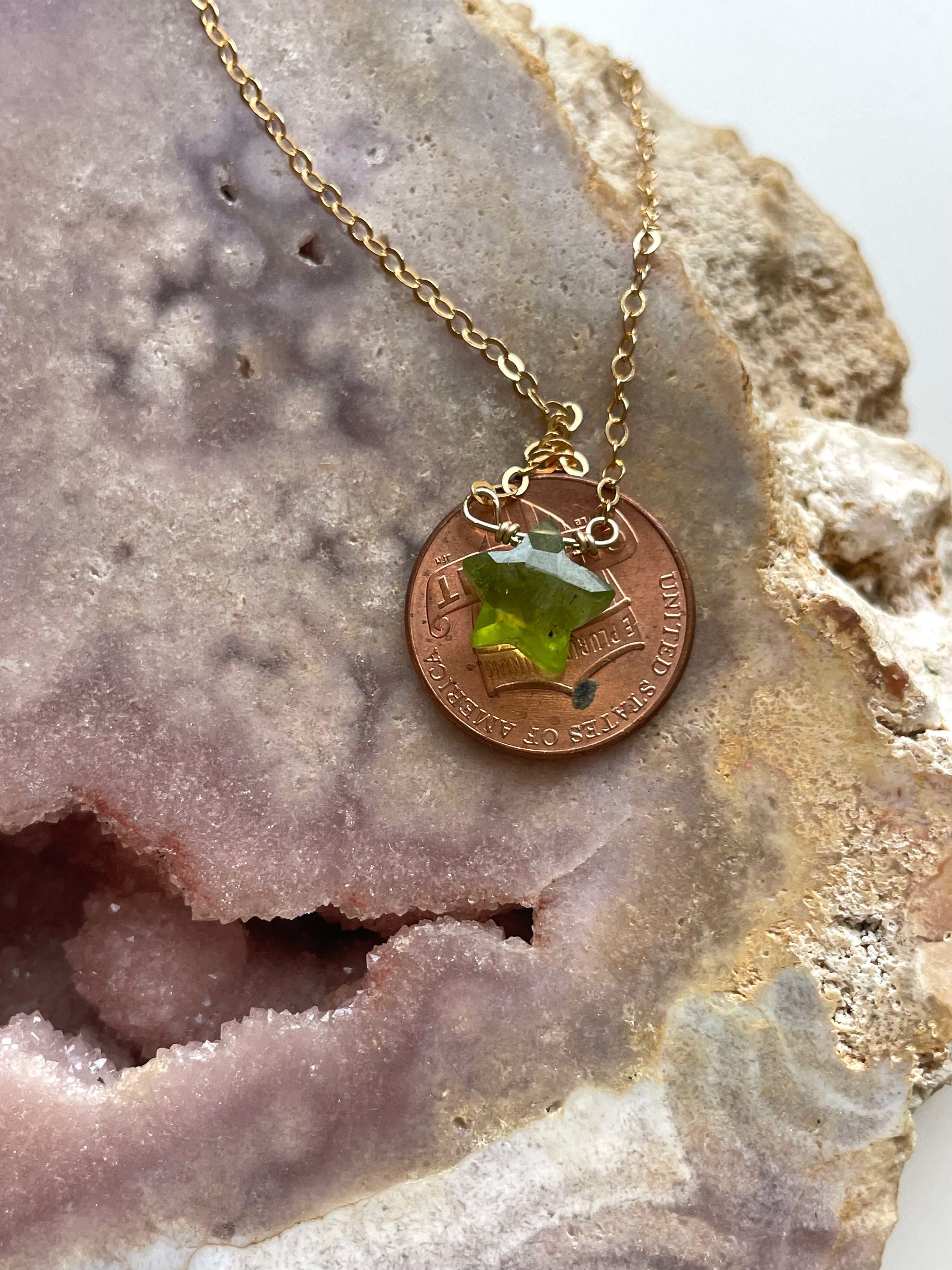 Peridot Star Necklace - August Birthstone Jewelry for Women | Elegant Zodiac Pendant Gift for Birthday, Anniversary & Special Occasions