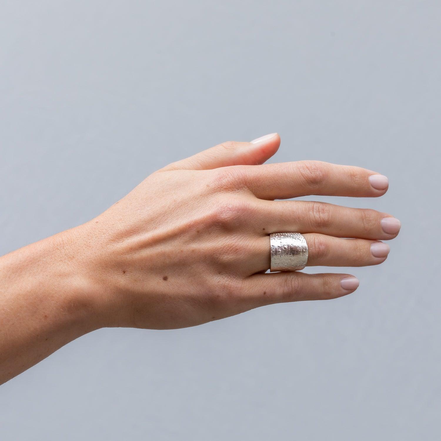 Stylish Sea Urchin Ring - Unique Ocean Inspired Jewelry for Women - Perfect for Beach Parties, Weddings & Everyday Wear