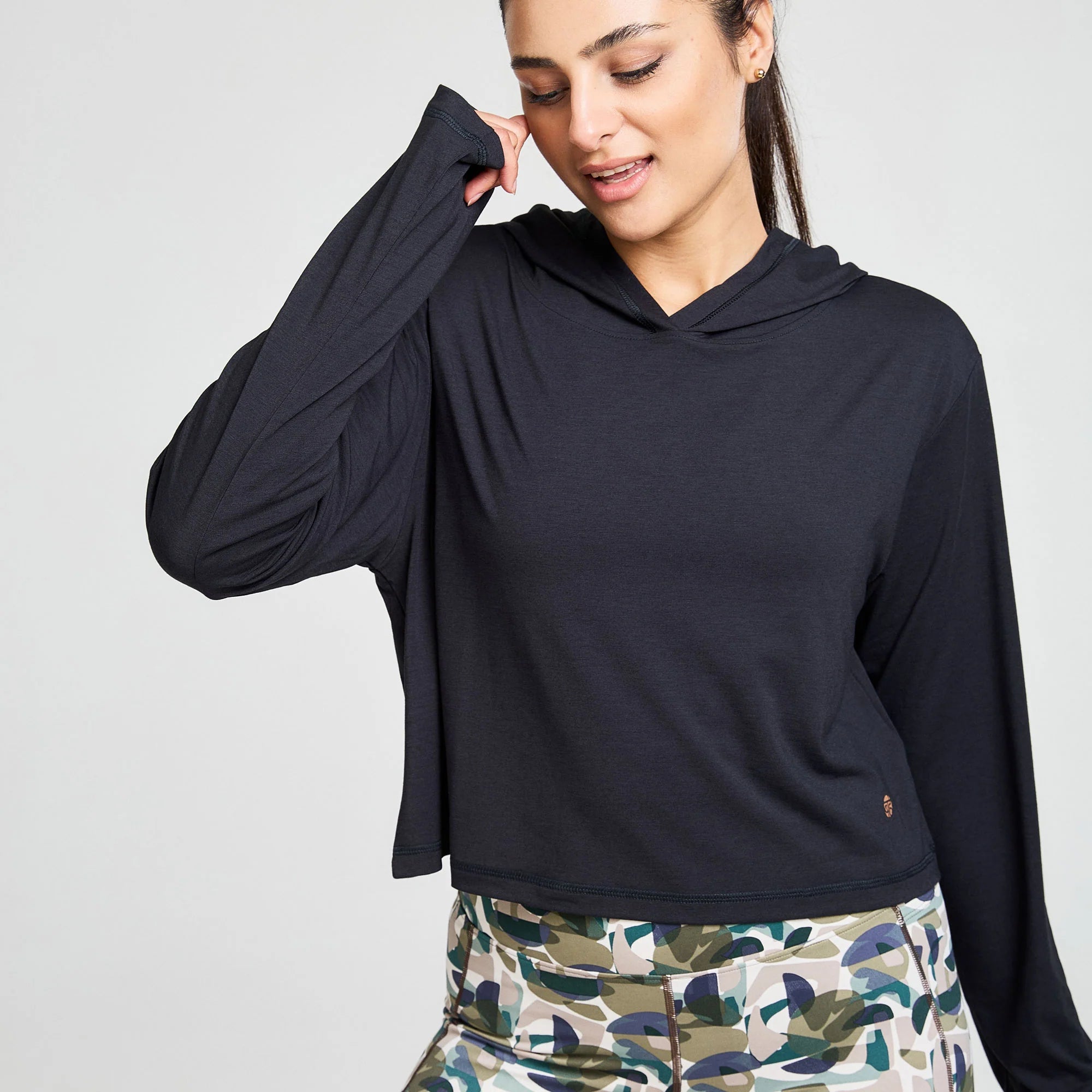 BAHE Zephyr Short Sleeve Boxy Hooded T-Shirt for Women - Black | Casual Streetwear, Loungewear & Everyday Comfort