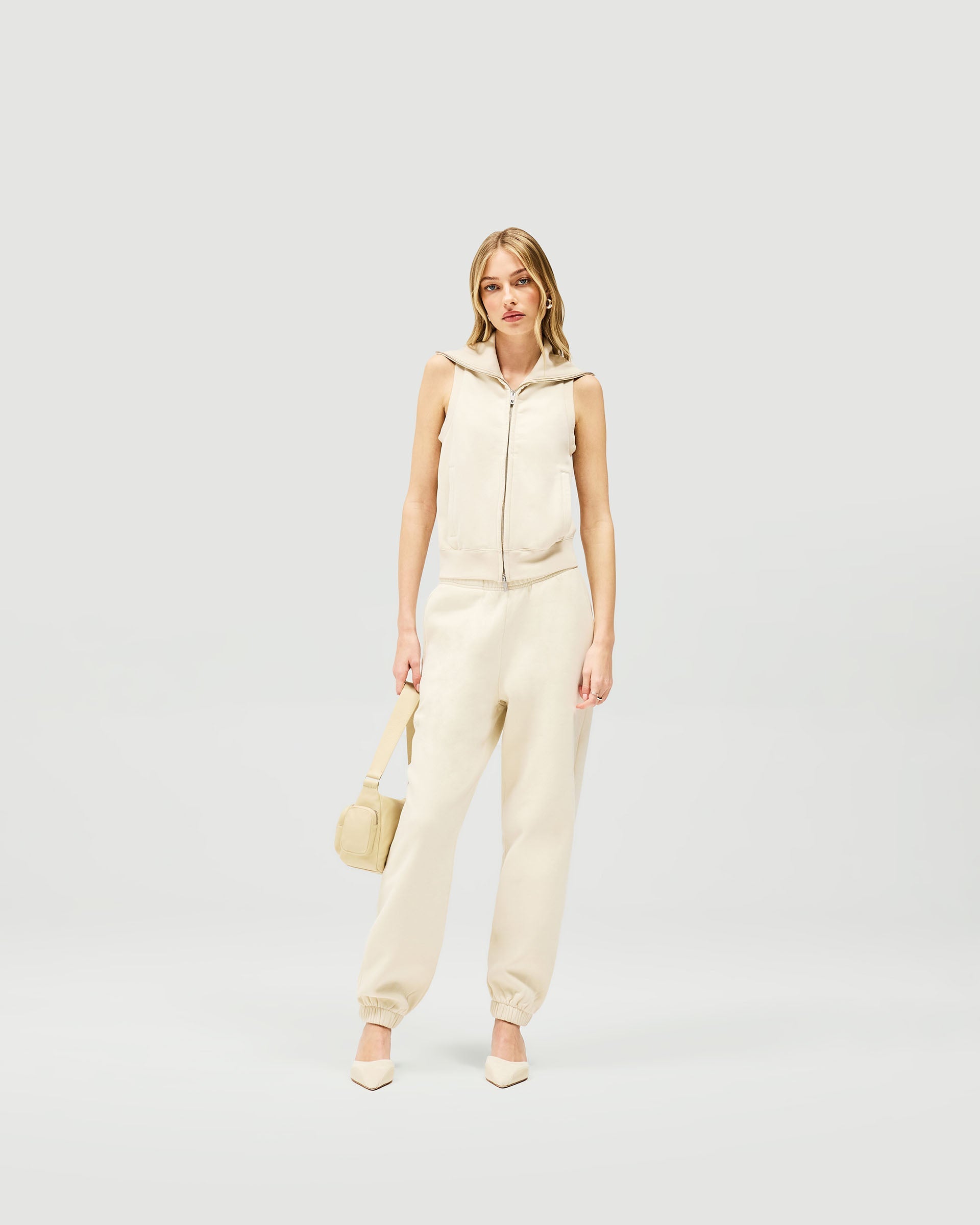 Owners Club Gilet Oat Milk - Stylish and Comfortable Vest for Casual Wear, Outdoor Activities, and Layering in Cool Weather