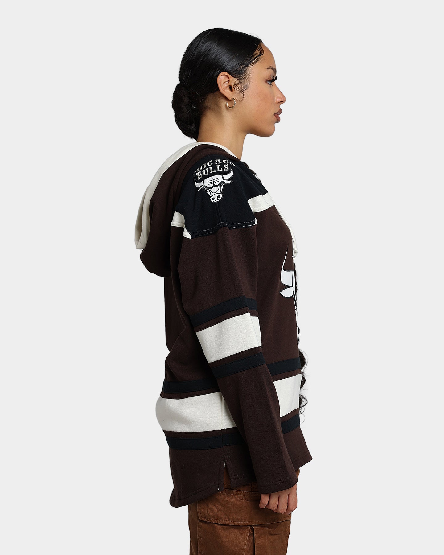 47 Brand Chicago Bulls Superior Lacer Hoodie Brown - Men's NBA Pullover Sweatshirt for Basketball Fans & Streetwear Fashion | Game Day & Casual Wear