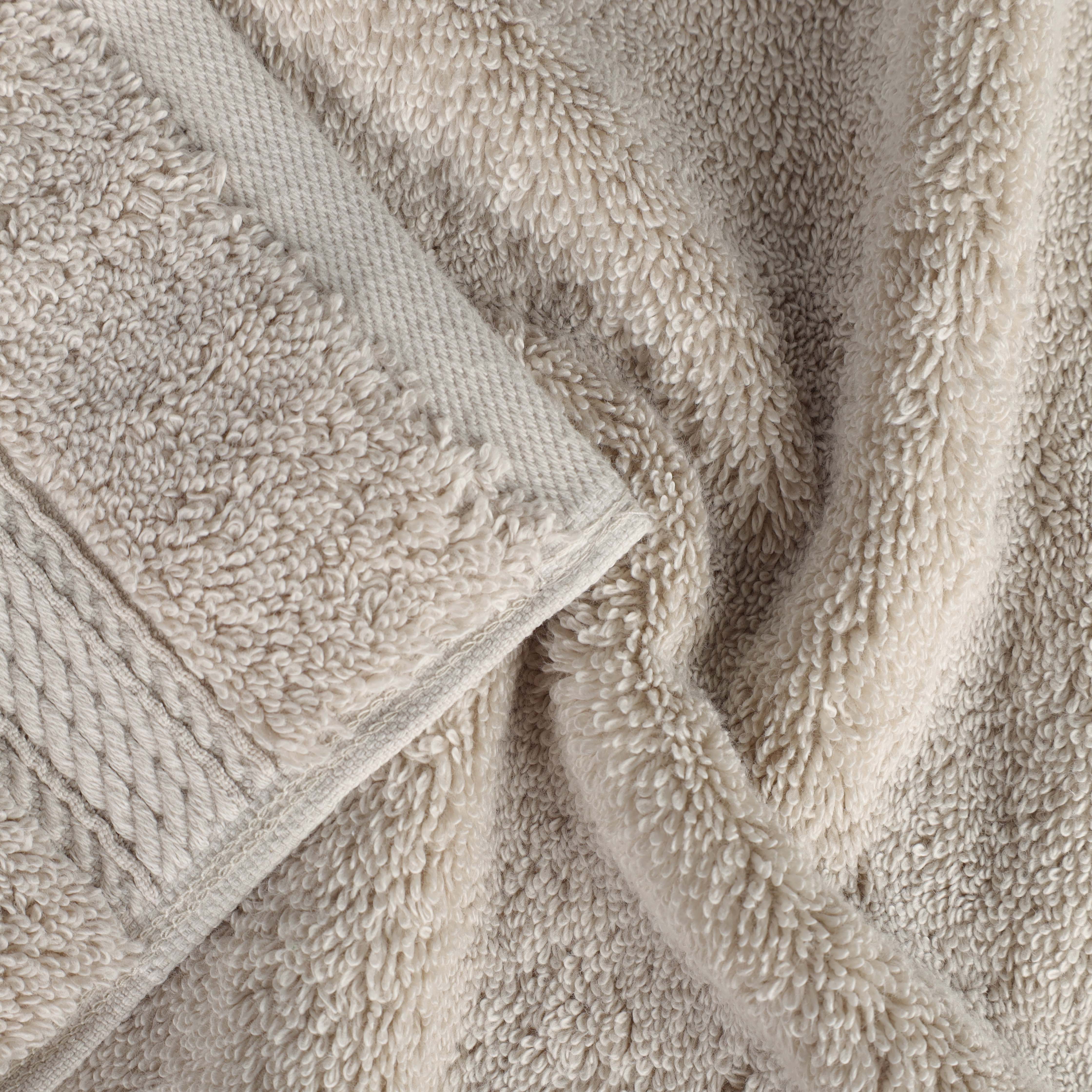Premium Madison Egyptian Cotton Plush Hand Towels - Ultra Soft & Highly Absorbent Bath Towel Set of 4 (White) for Luxury Bathroom, Spa, Guest Room & Hotel Use