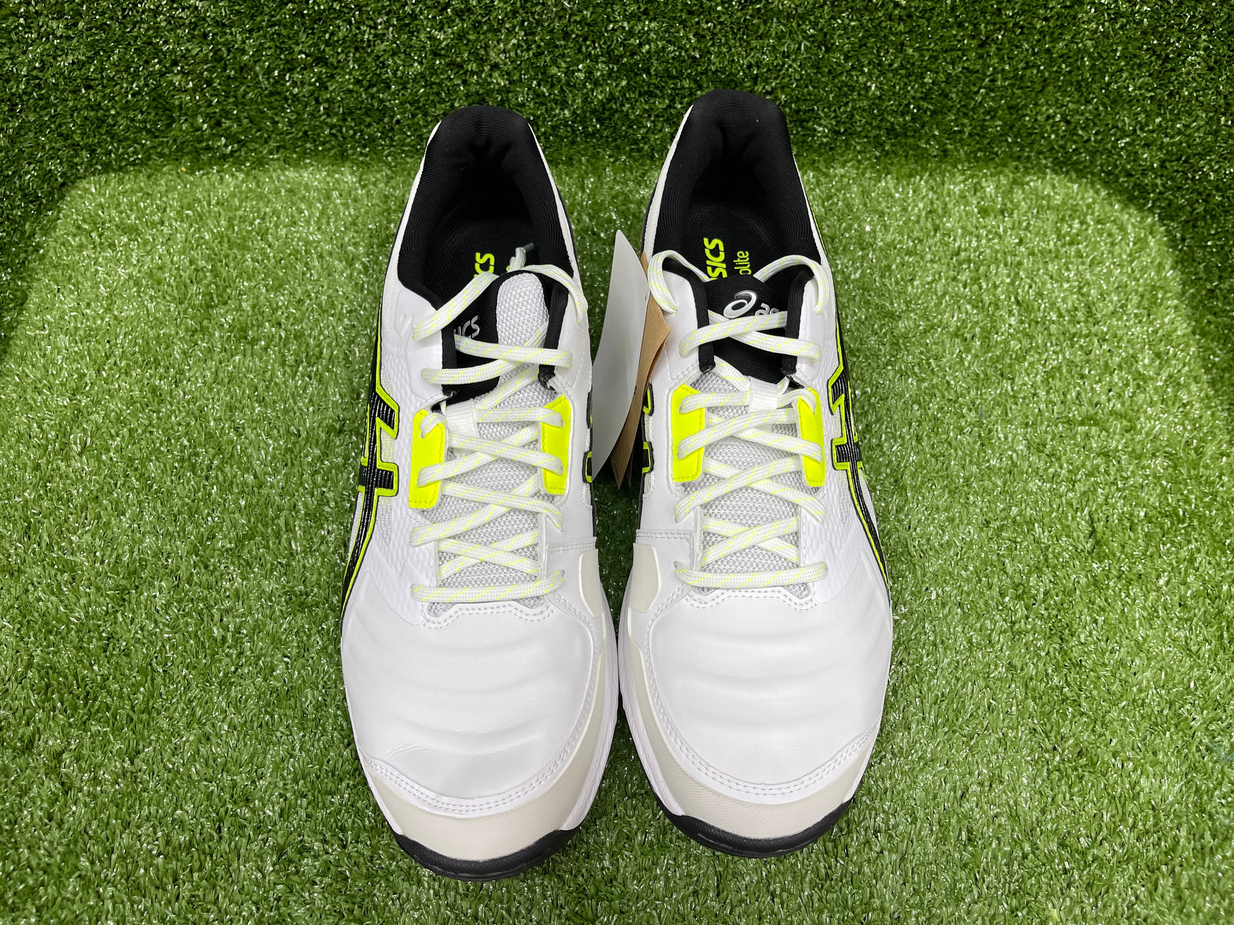 ASICS GEL-GULLY 7 Cricket Shoes - White/Safety Yellow Metal Spikes for Men - Lightweight Comfort & Superior Traction - Perfect for Professional Matches & Training Sessions